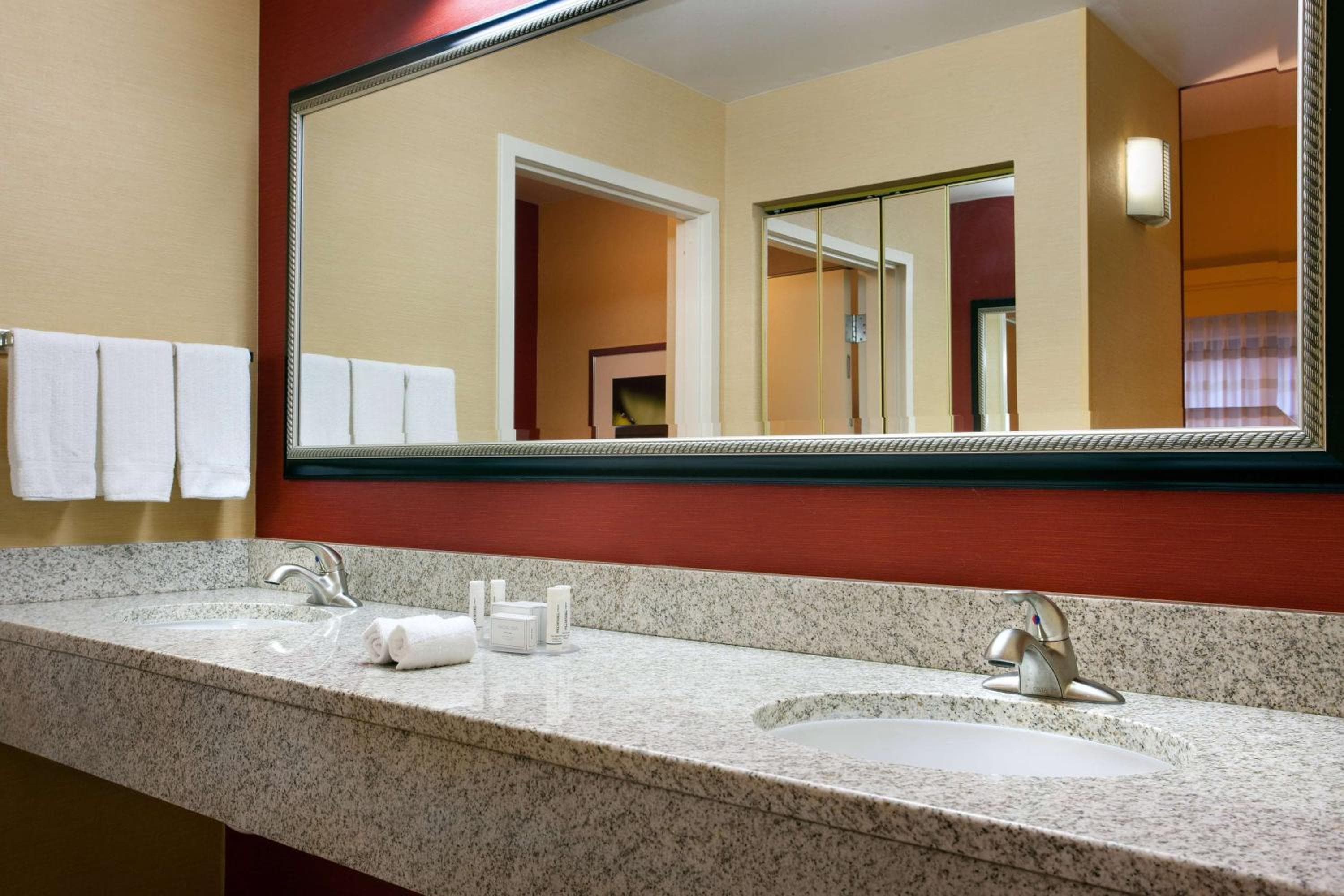 Sonesta Select Las Vegas Summerlin — 17