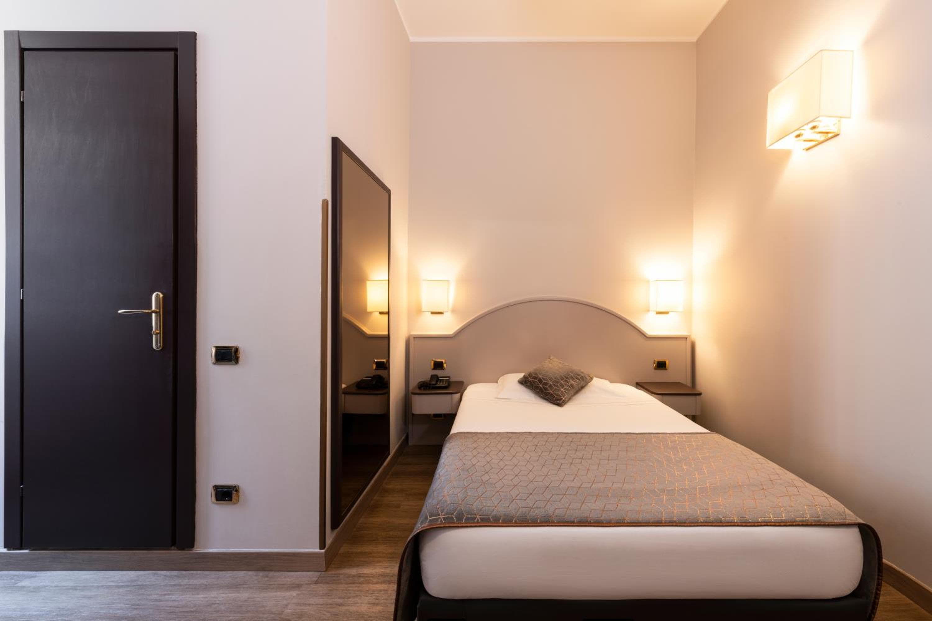 Mokinba Hotels Baviera — 16