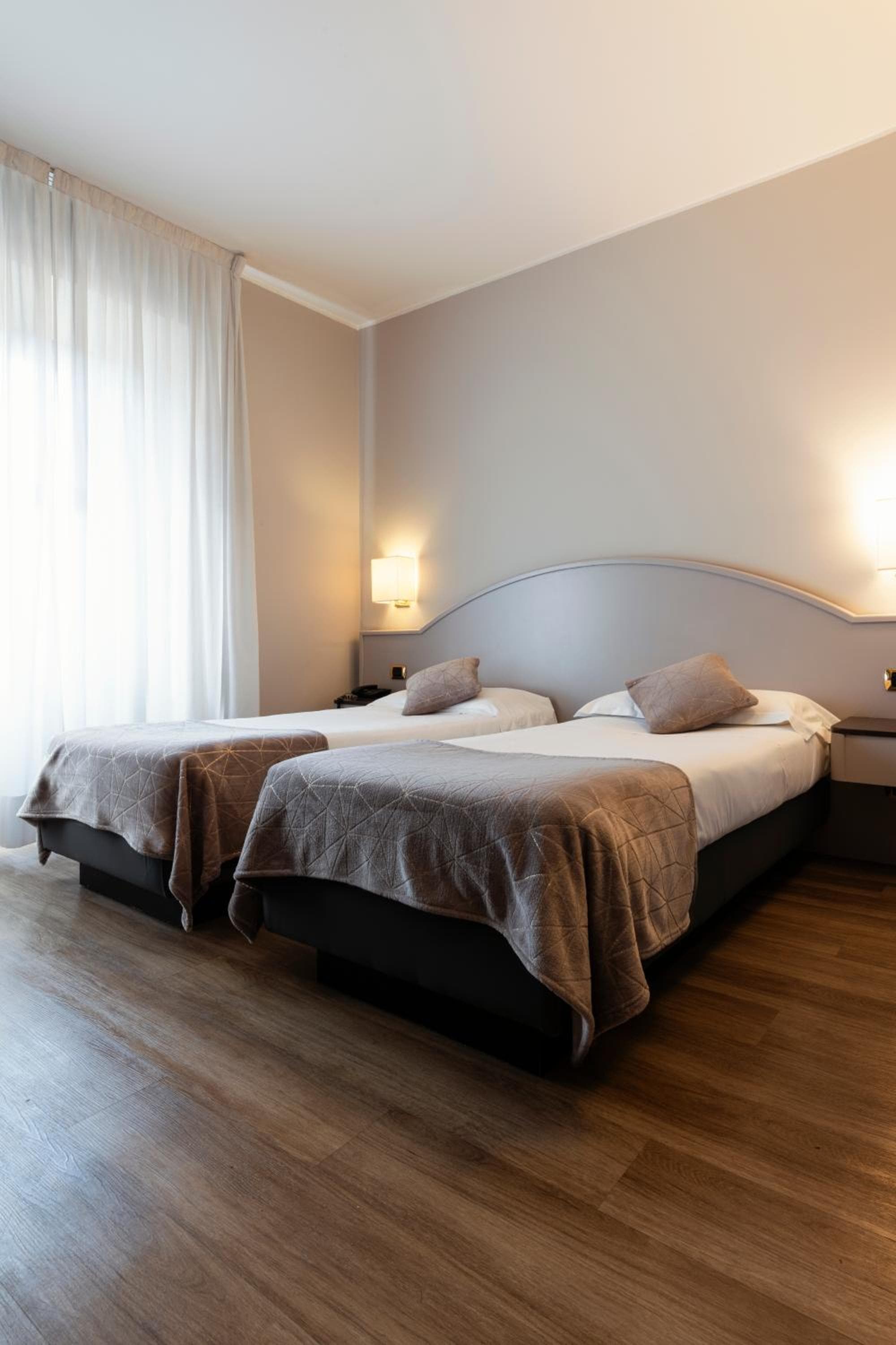 Mokinba Hotels Baviera — 5