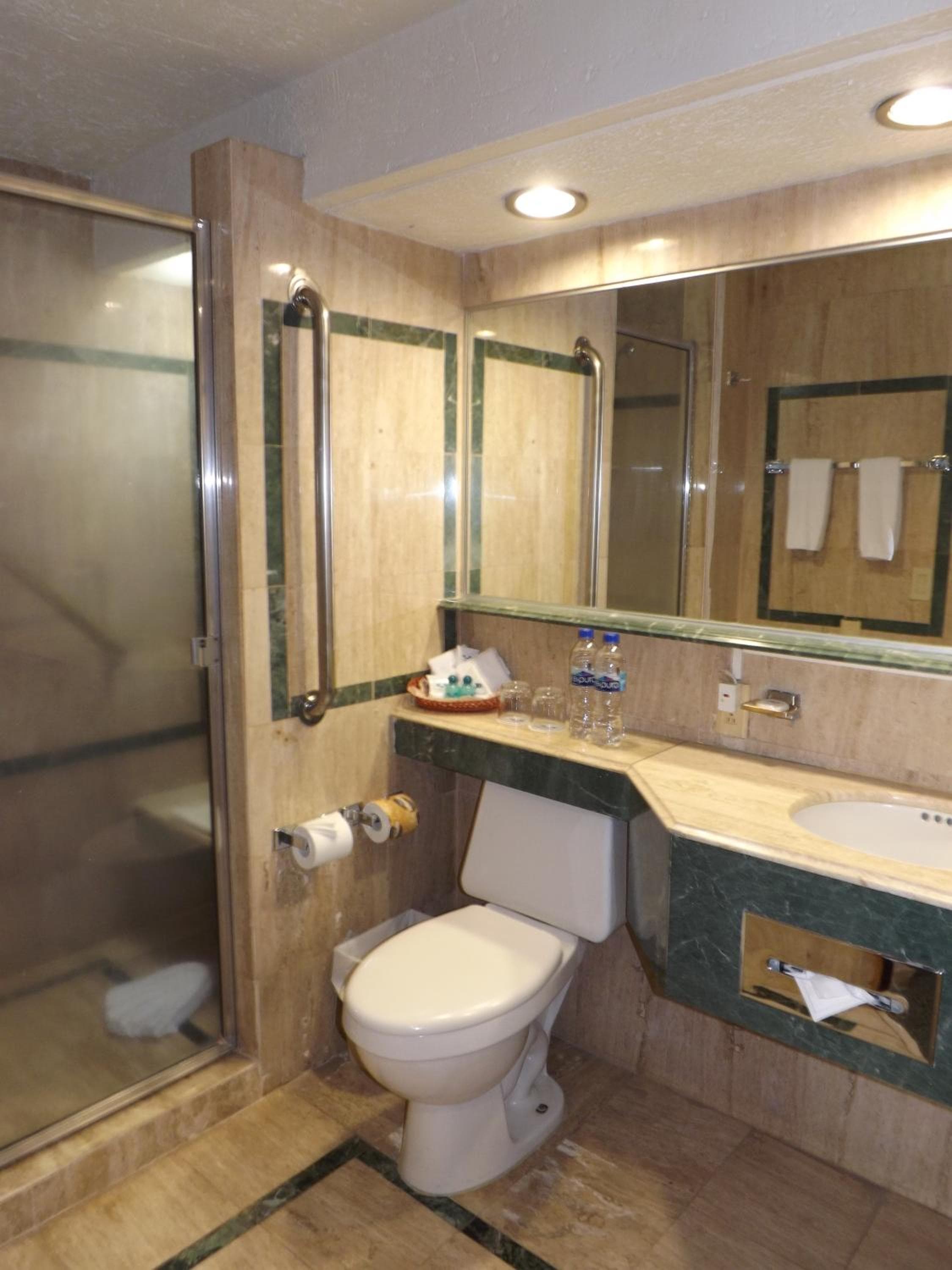 Pedregal Palace — 13