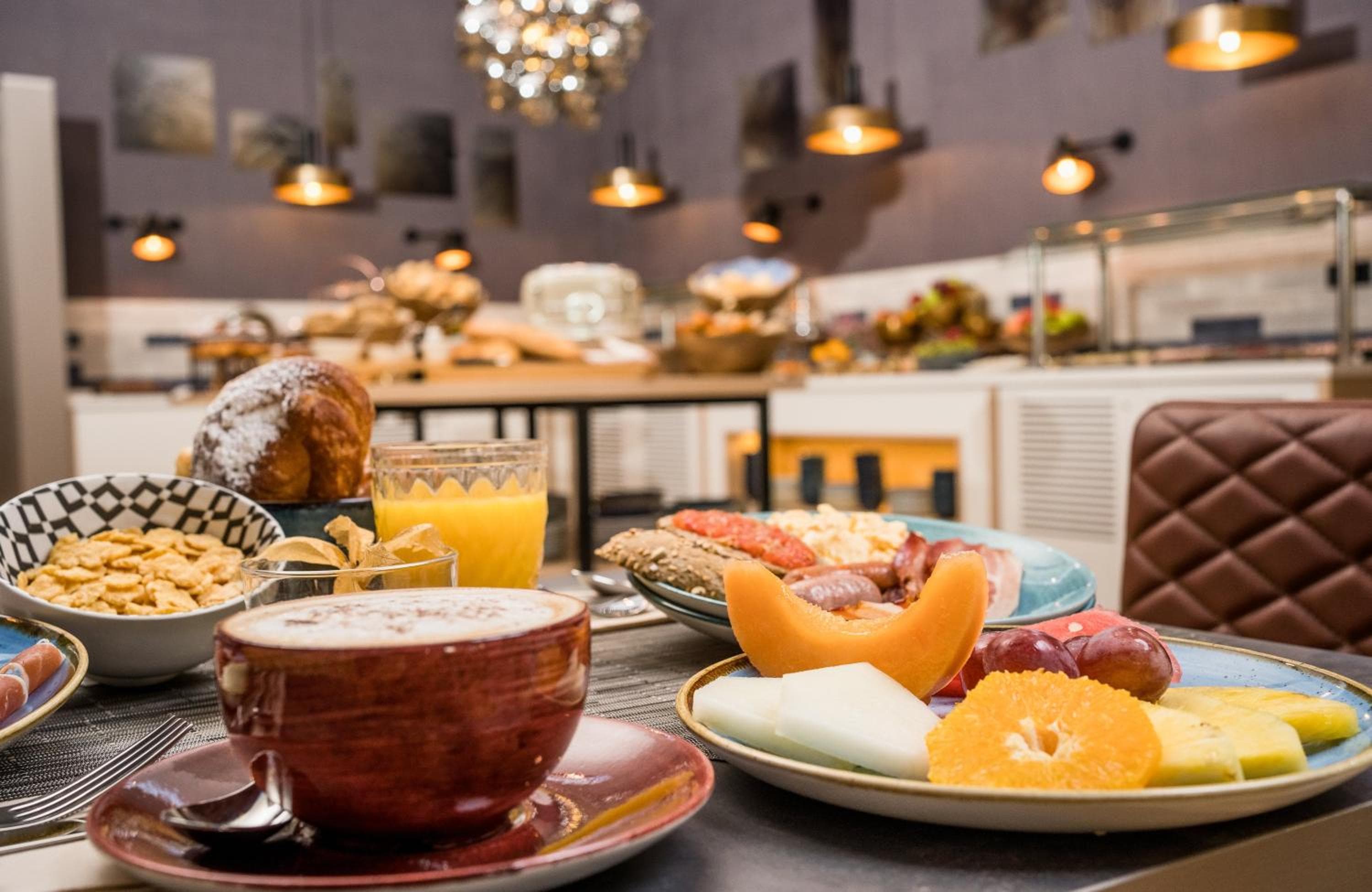 Leonardo Royal Hotel Barcelona Fira — 21