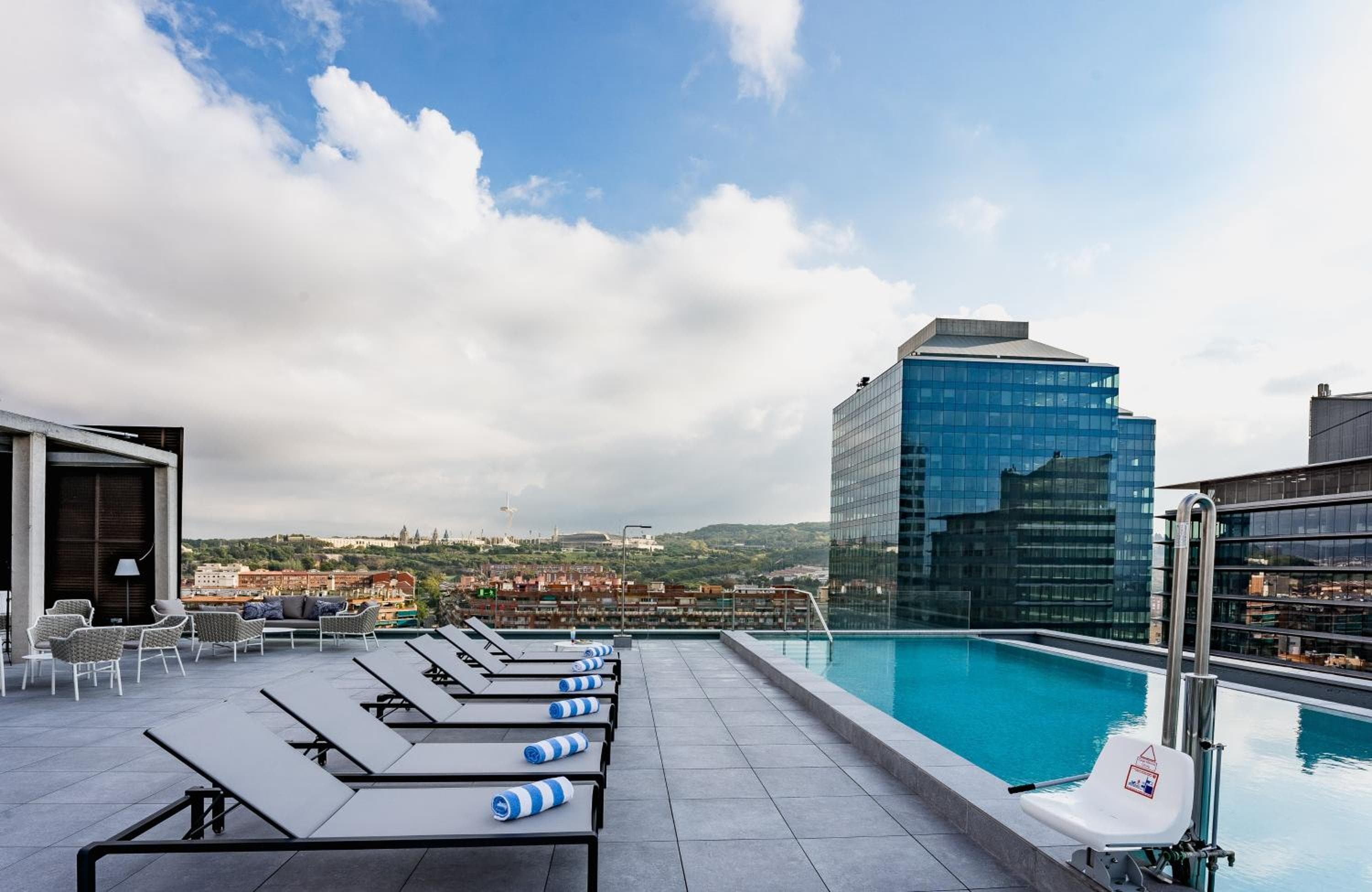 Leonardo Royal Hotel Barcelona Fira — 9