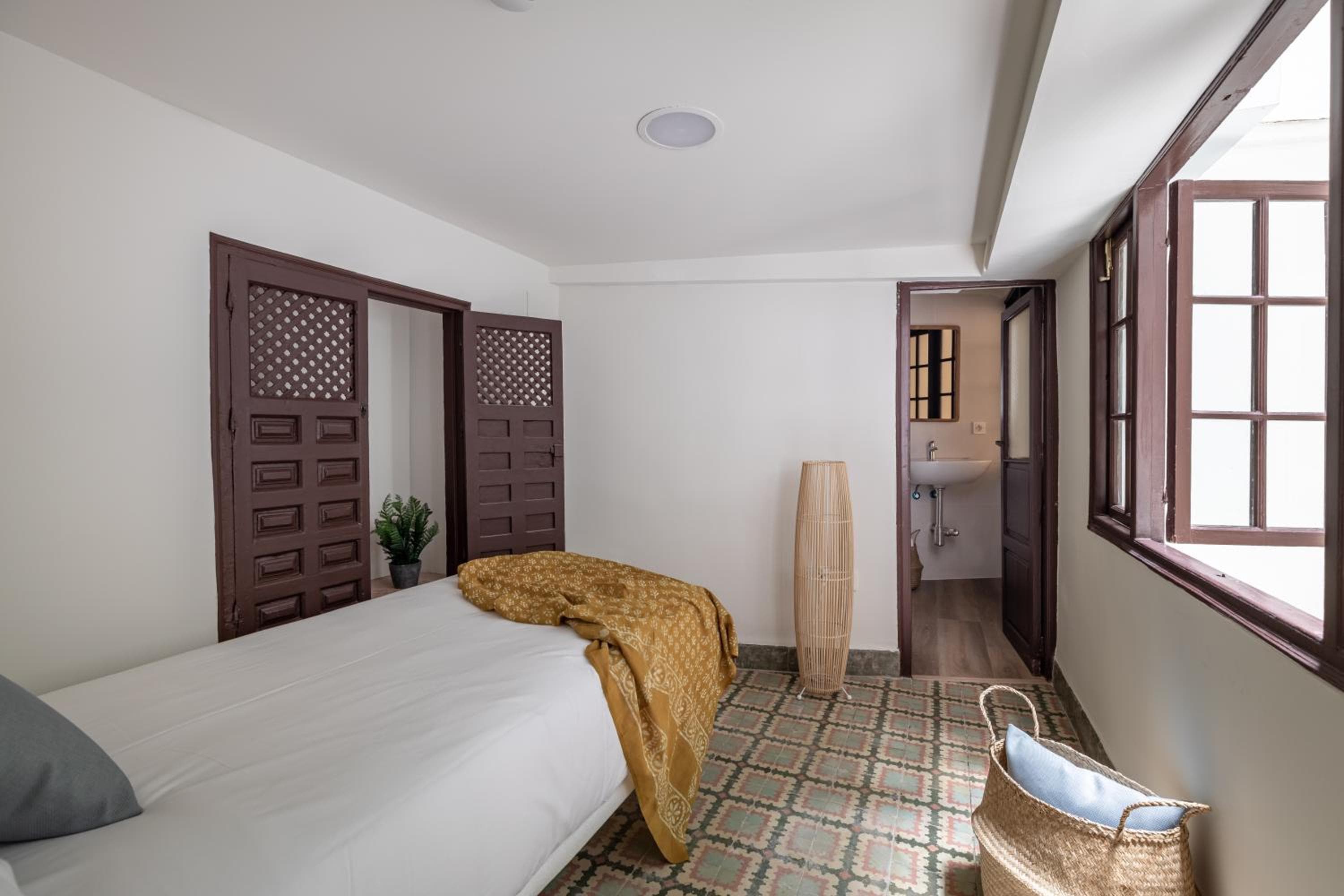Apartamentos Líbere Málaga la Merced — 8
