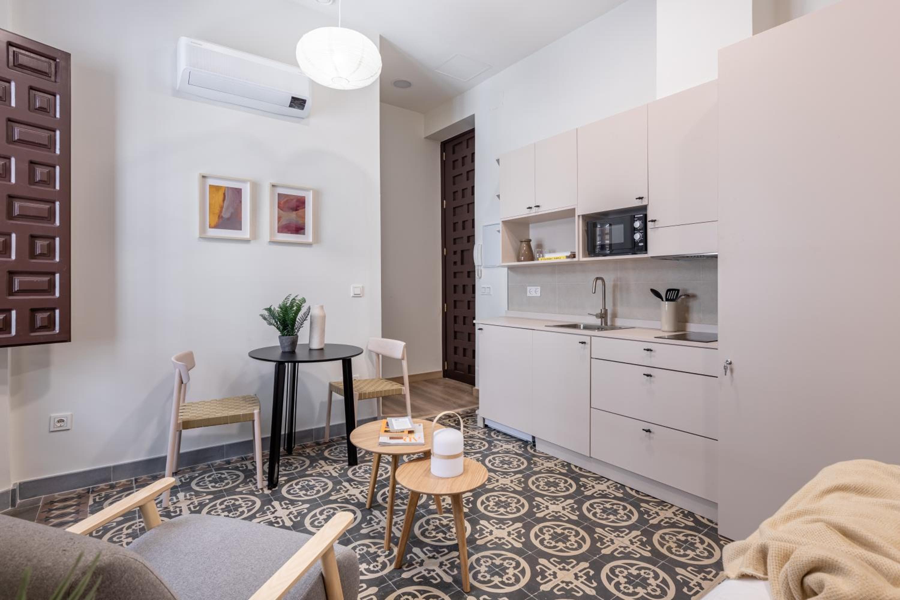 Apartamentos Líbere Málaga la Merced — 11
