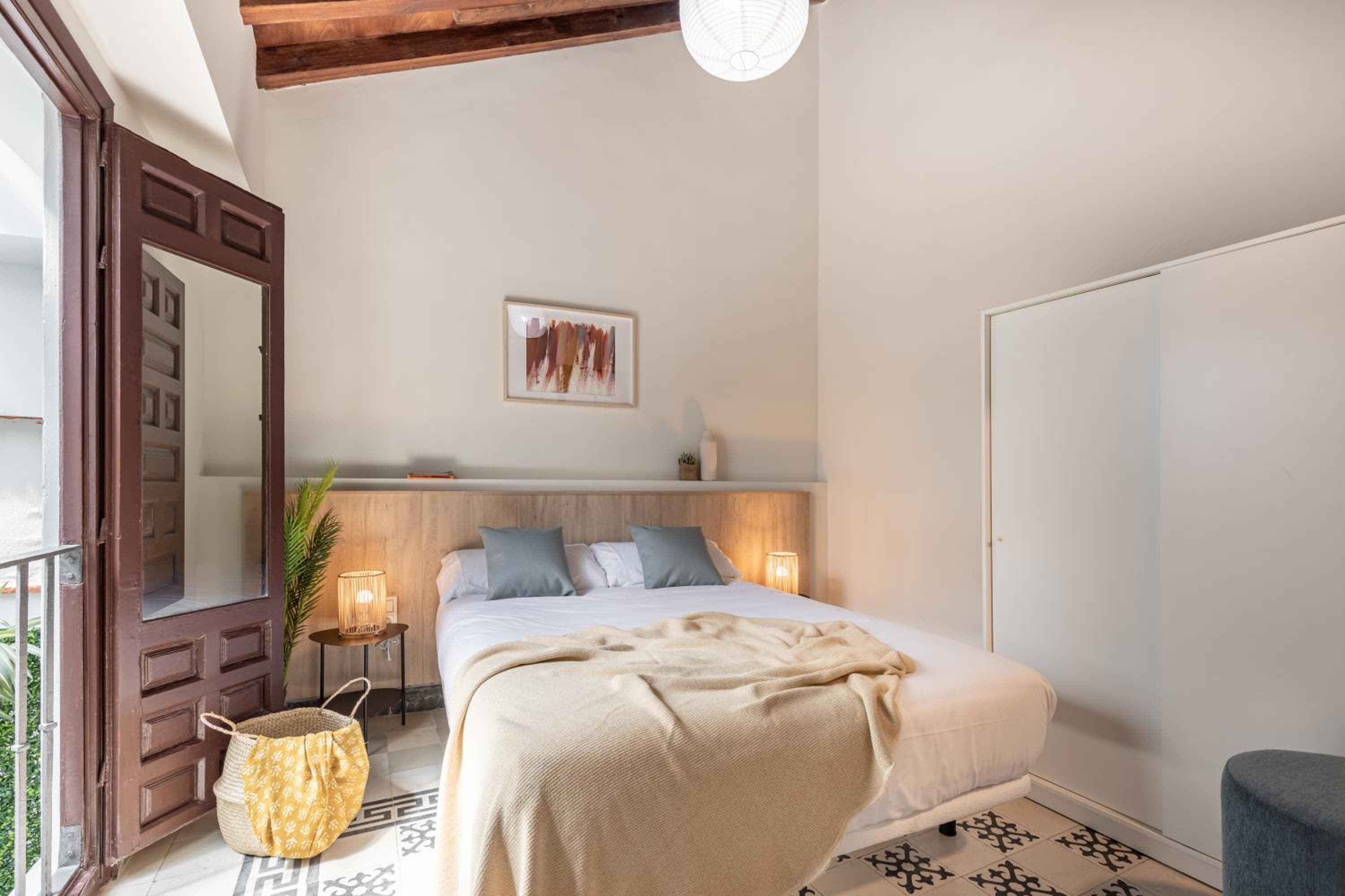 Apartamentos Líbere Málaga la Merced — 20