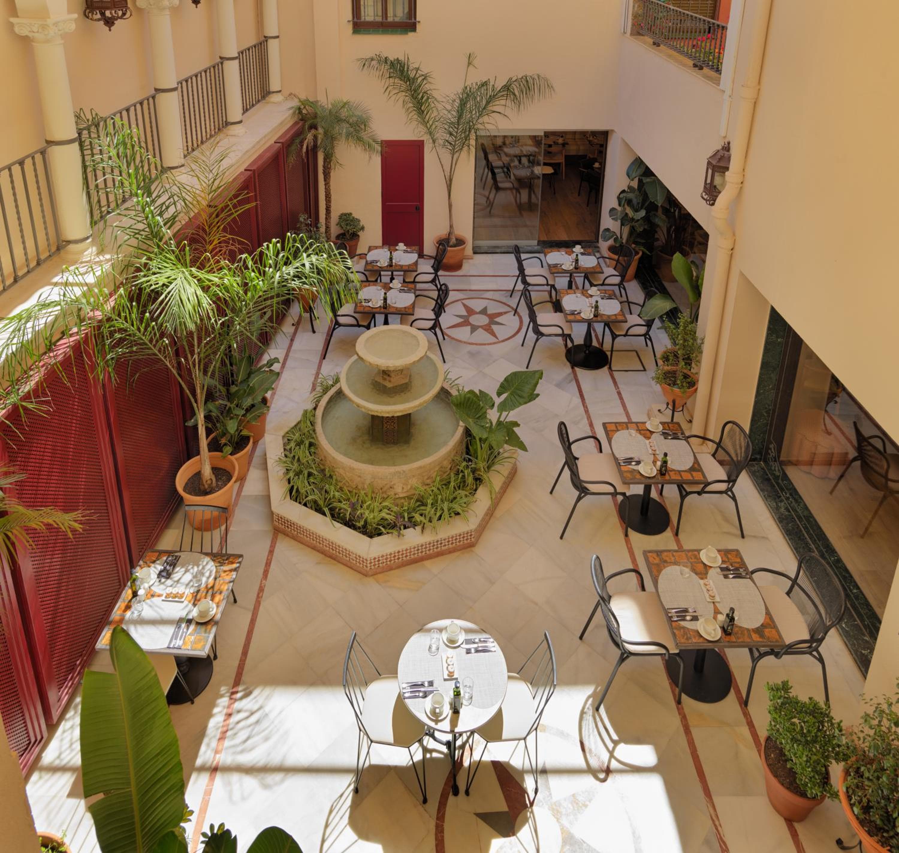 H10 Corregidor Boutique Hotel — 11