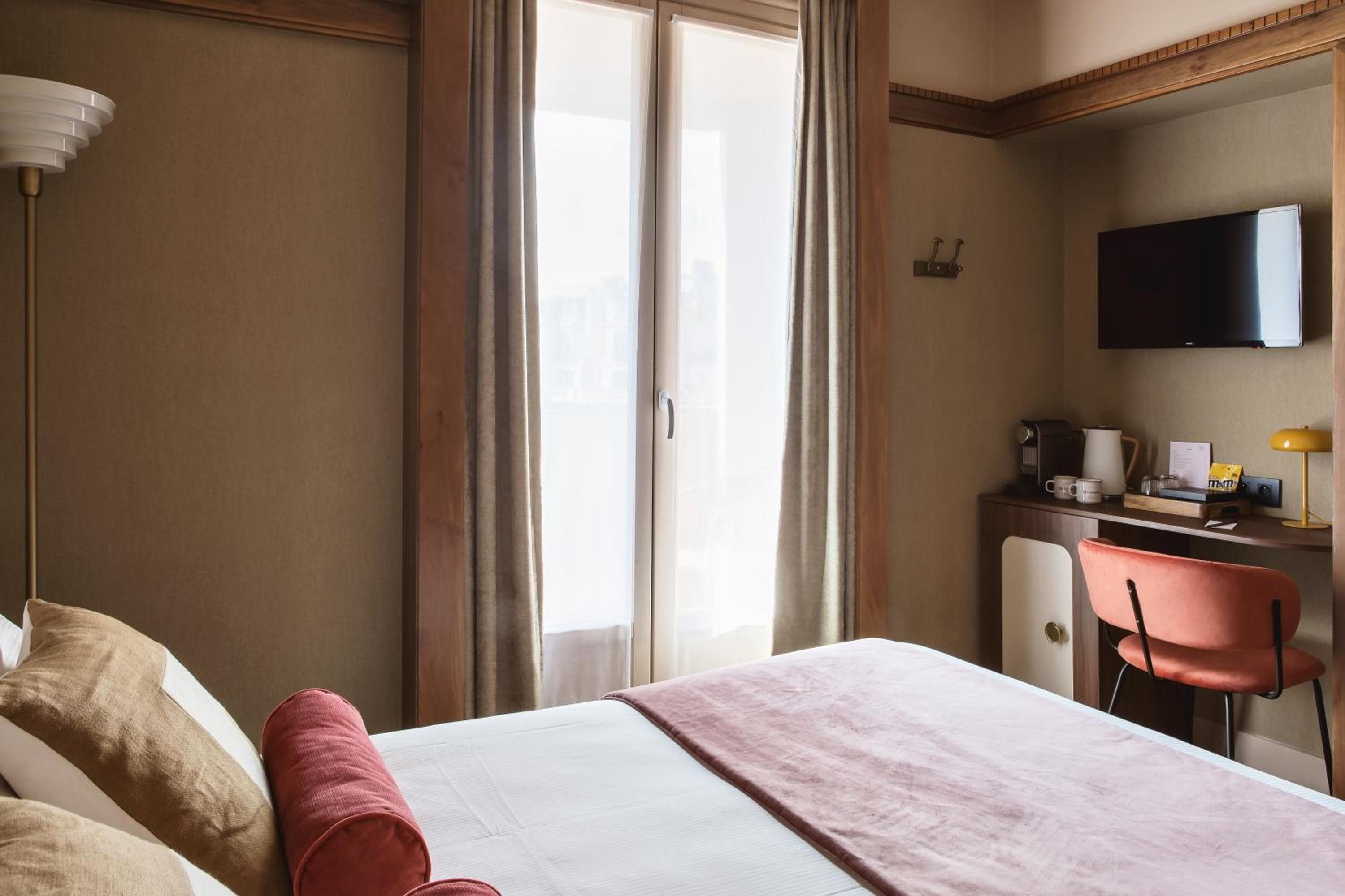 Hôtel Mercedes — 8