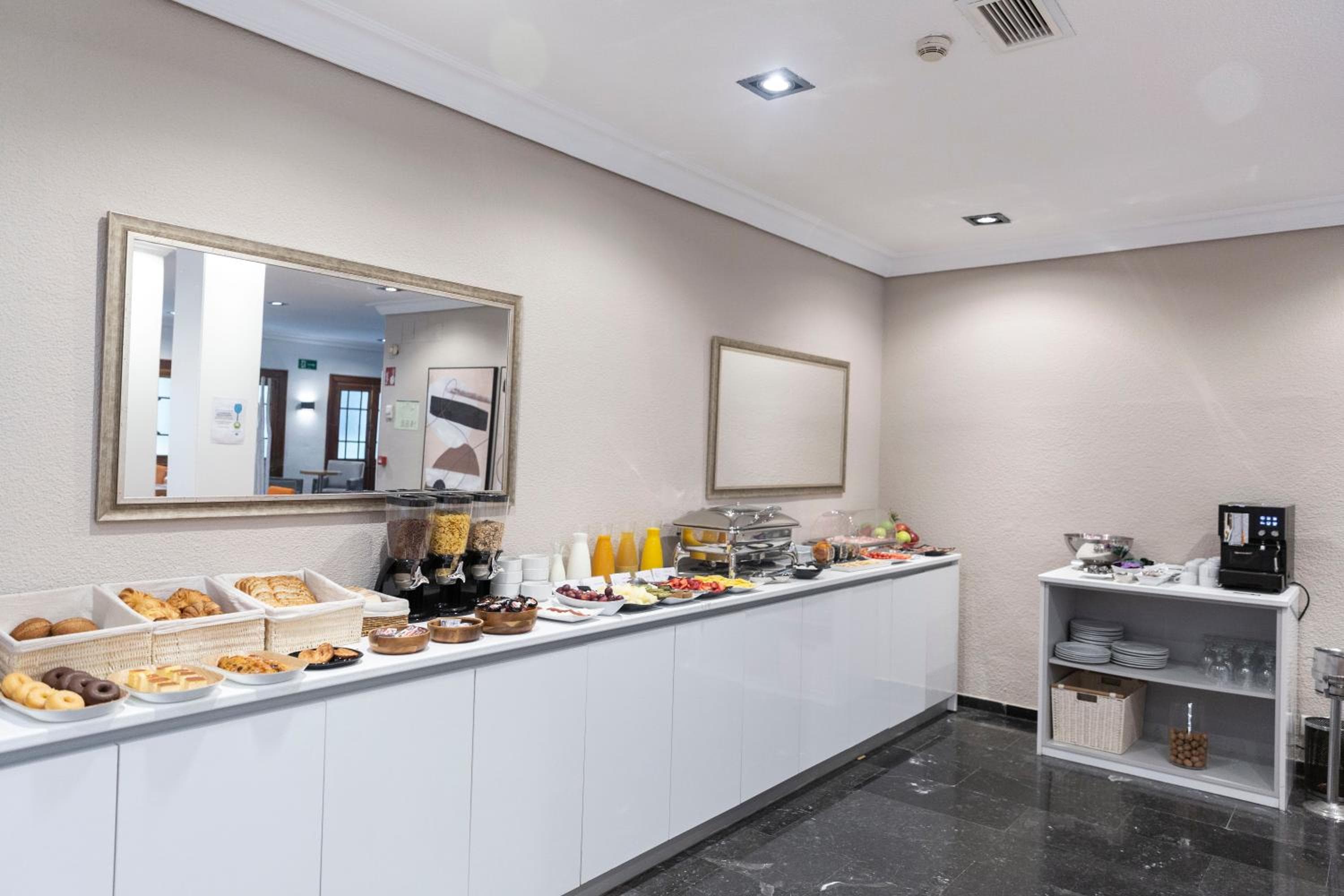 Hotel Serrano di Silken — 18