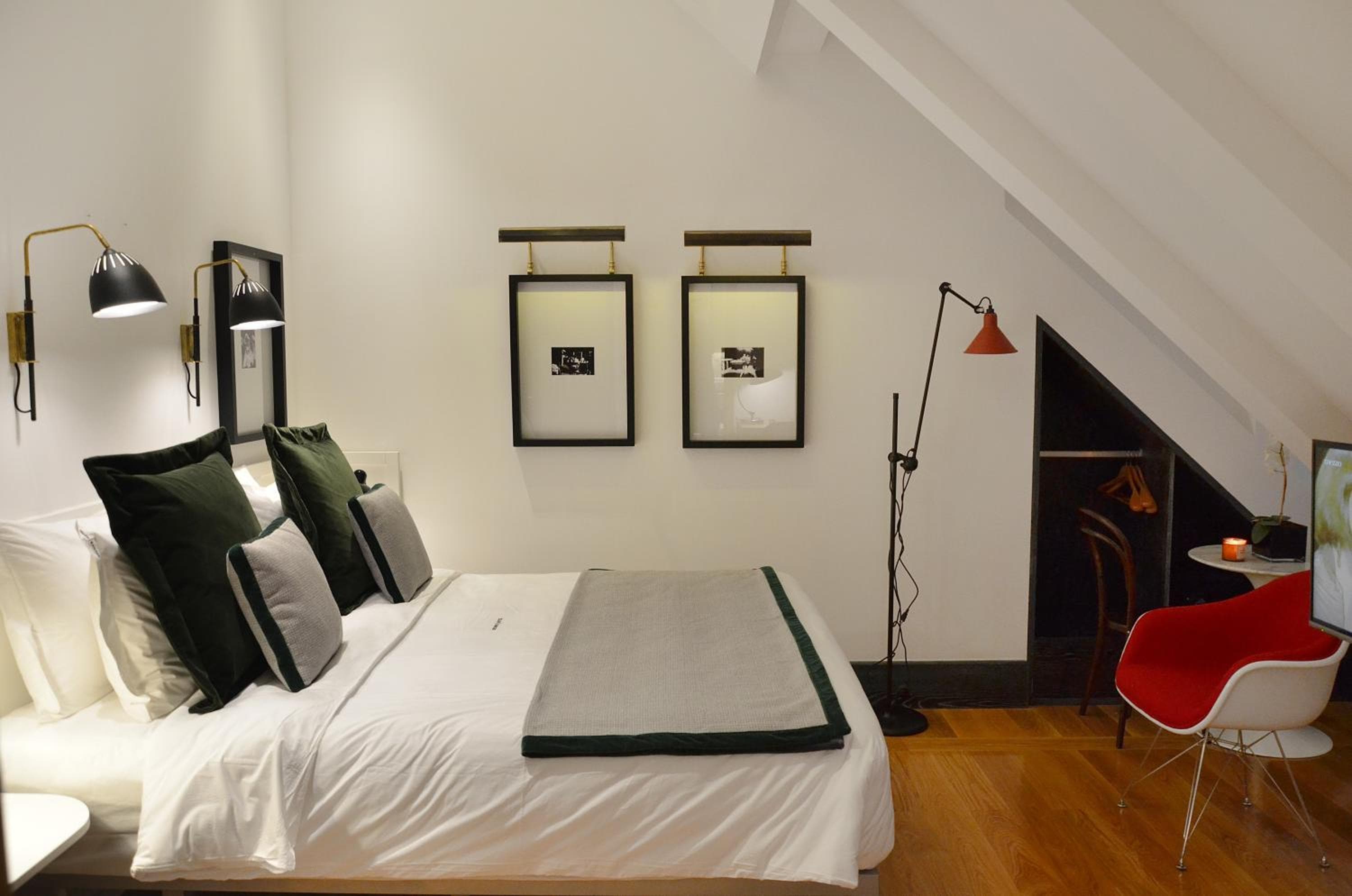 Browns Hotel Centrale — 19