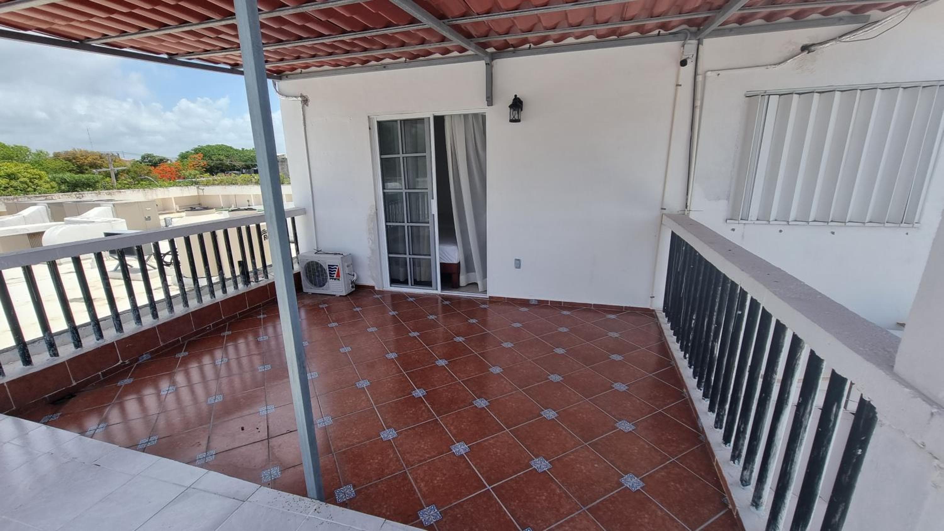 A una calle del ado 5ta avenida — 29
