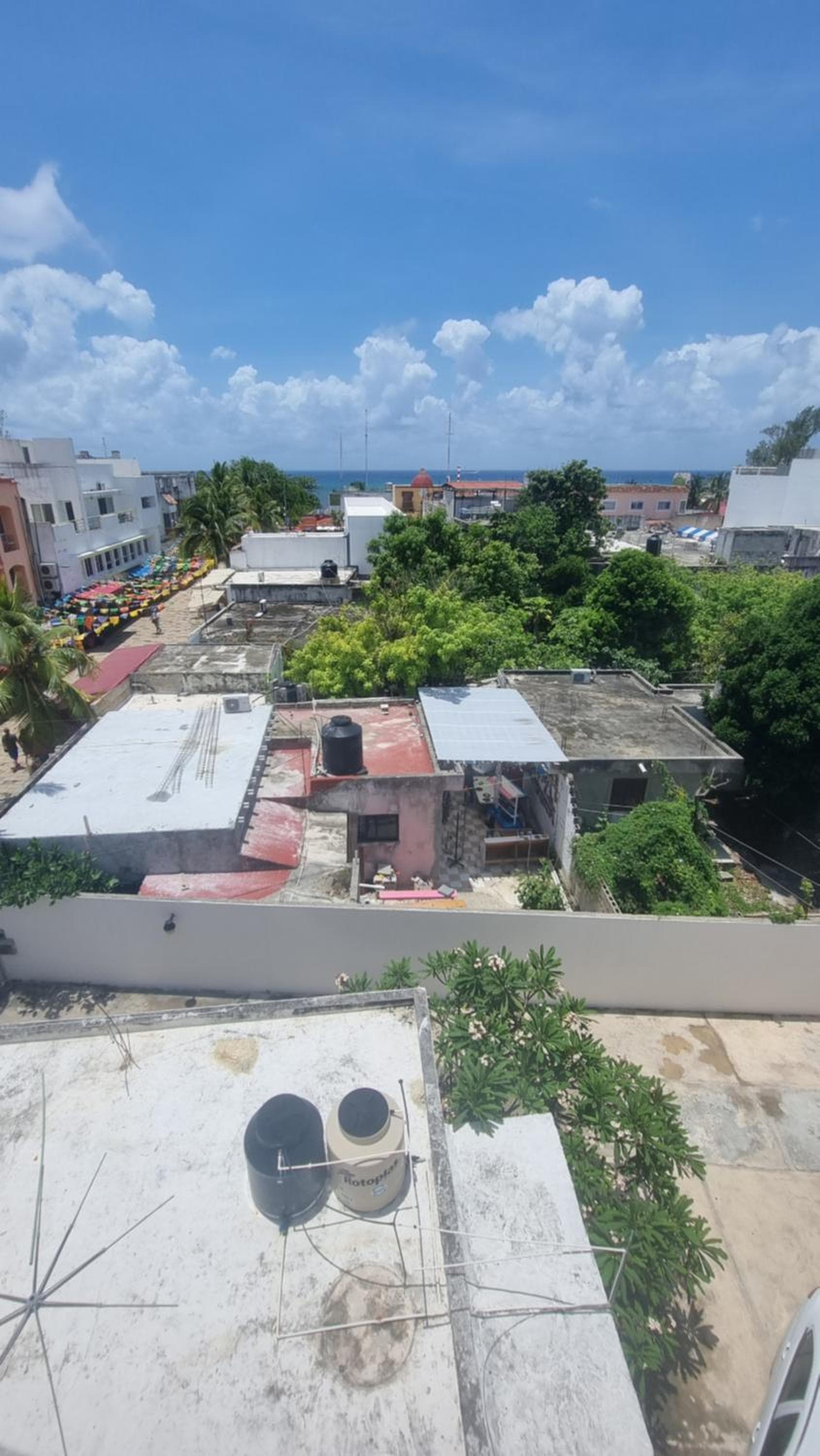 A una calle del ado 5ta avenida — 11
