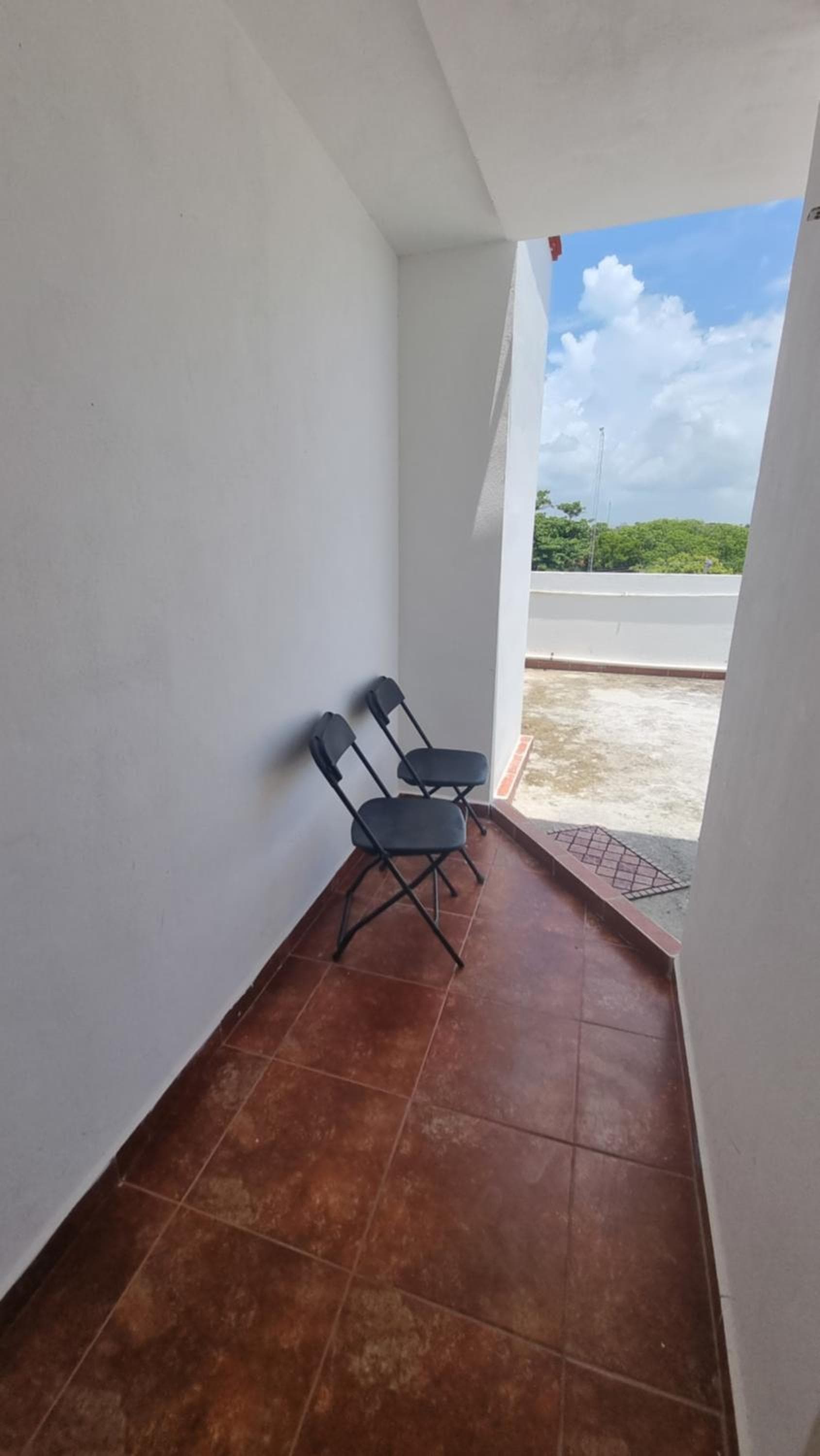 A una calle del ado 5ta avenida — 6
