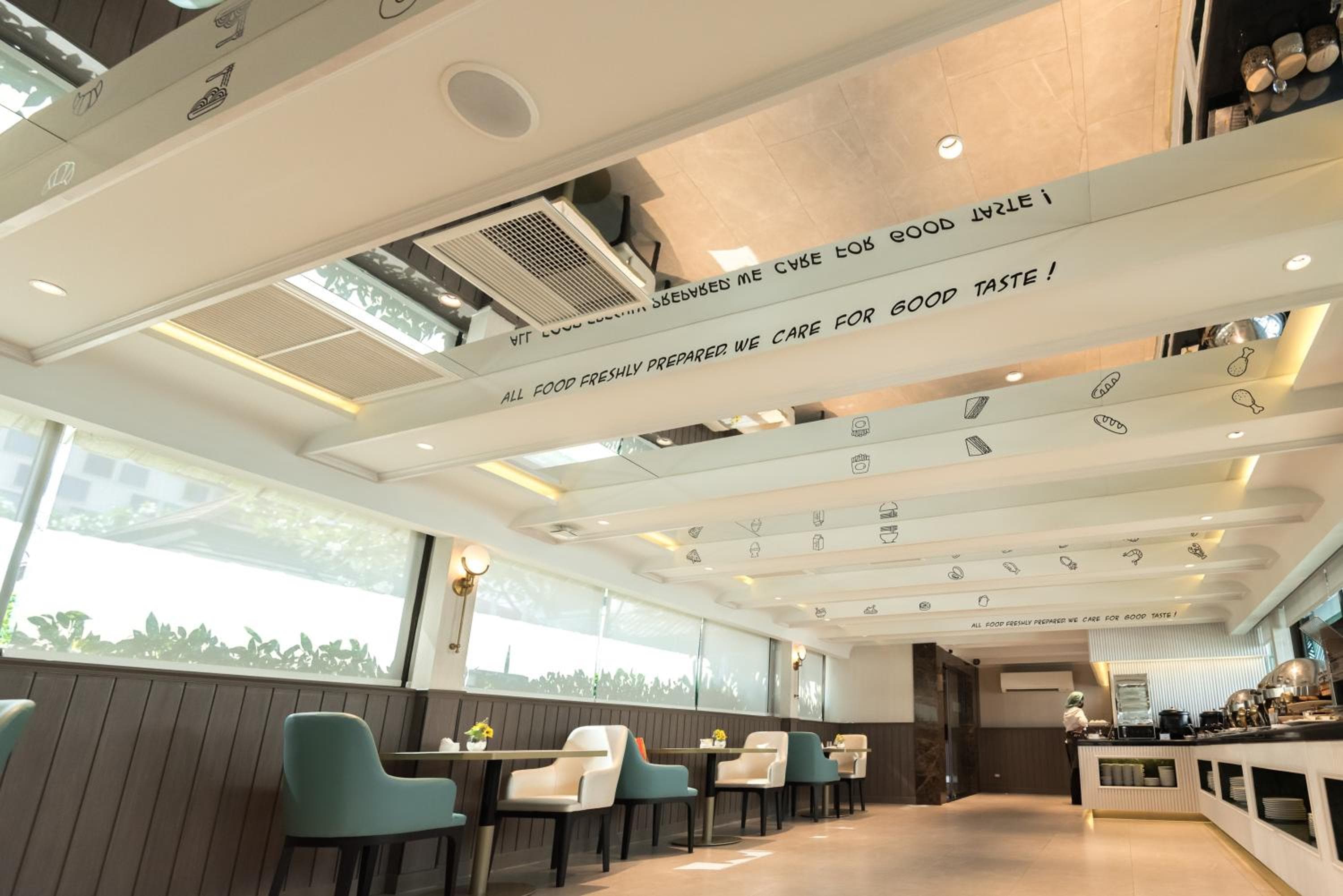 Centre Point Plus Hotel Pratunam — 30