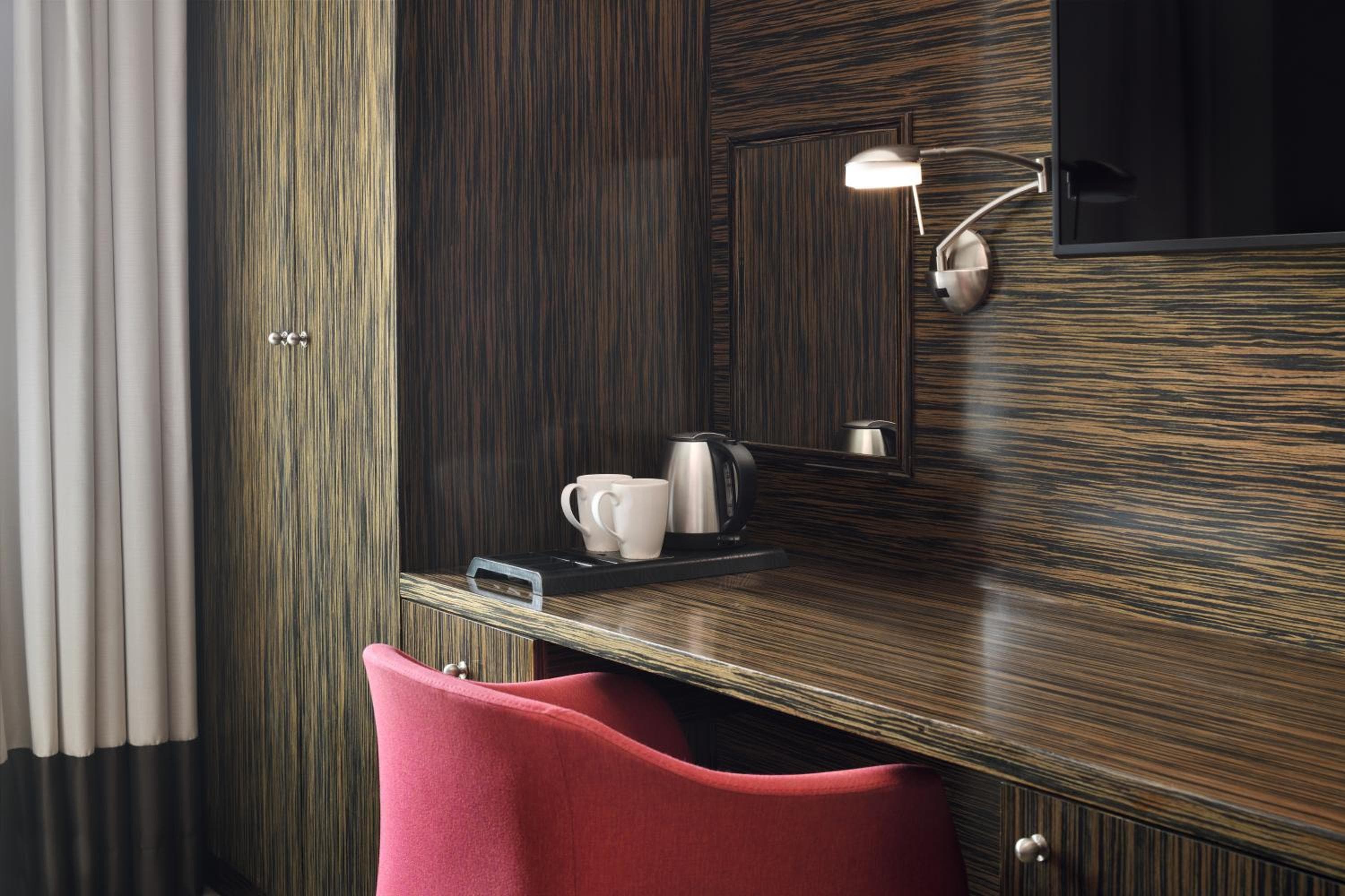 Holiday Inn Express Dubai Internet City por IHG — 8