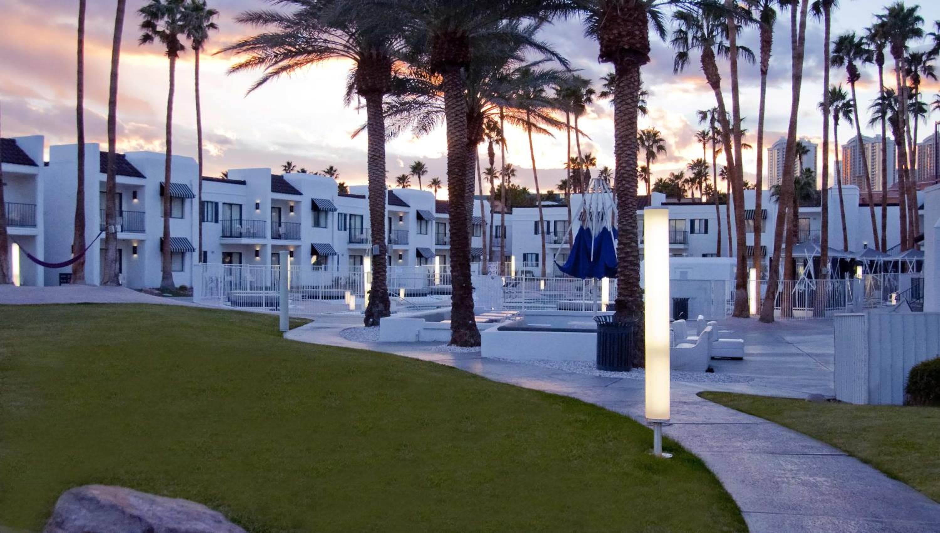 Las Vegas Serene Hotel — 27