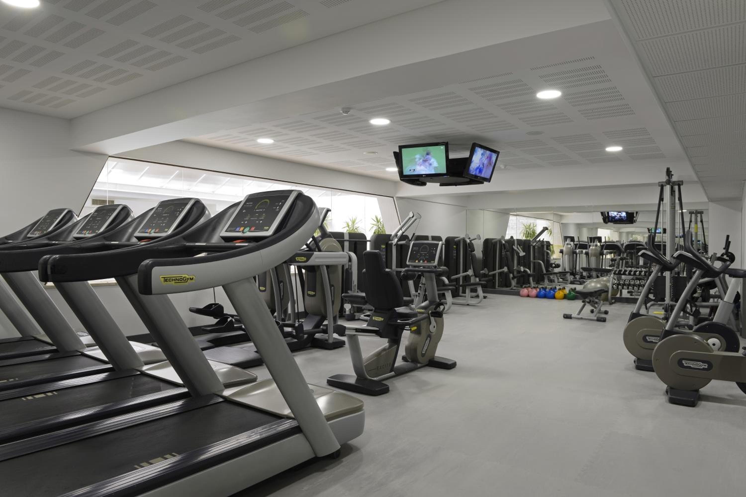 Altis Grand Hotel — 17