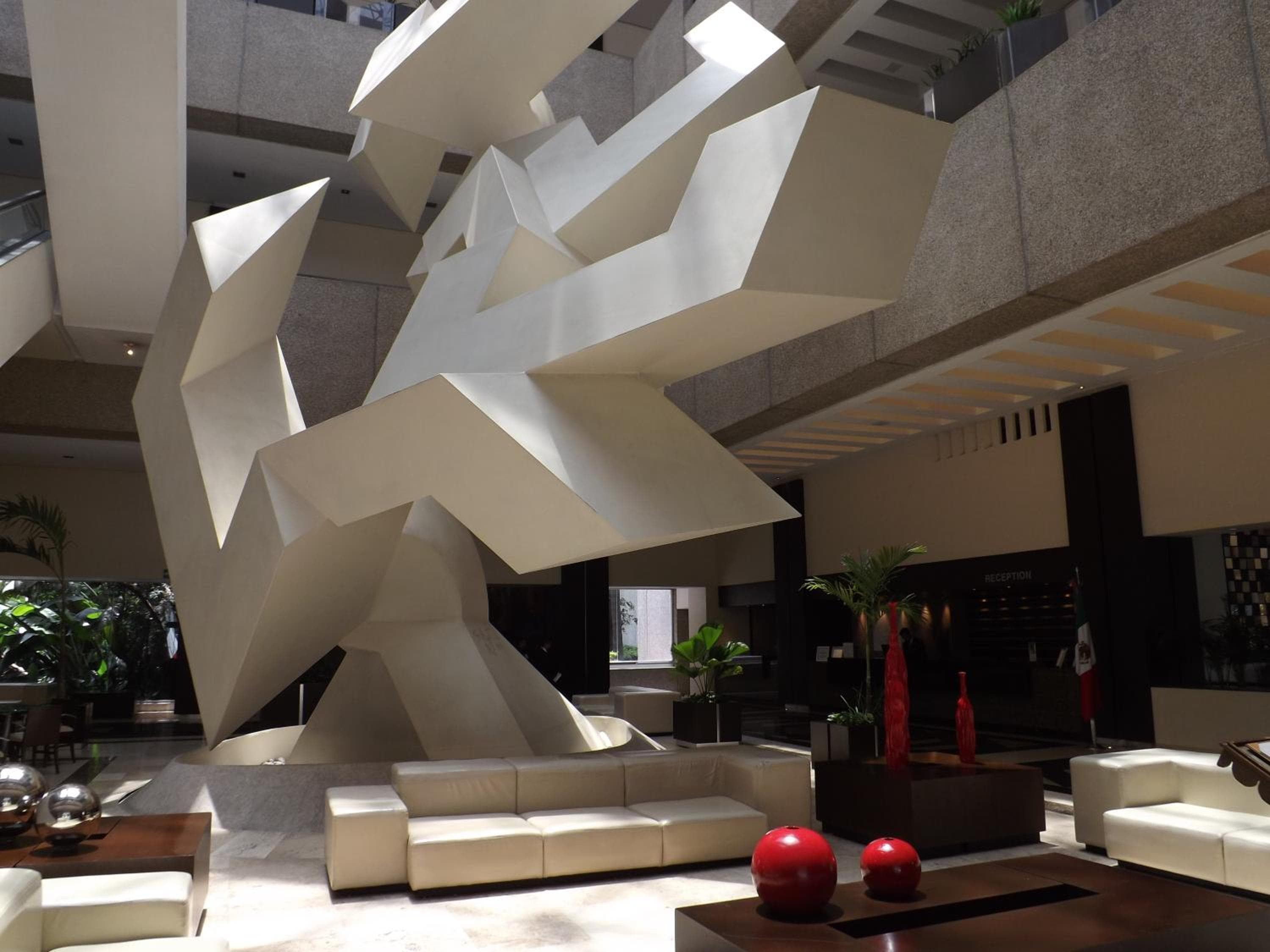 Royal Pedregal — 2