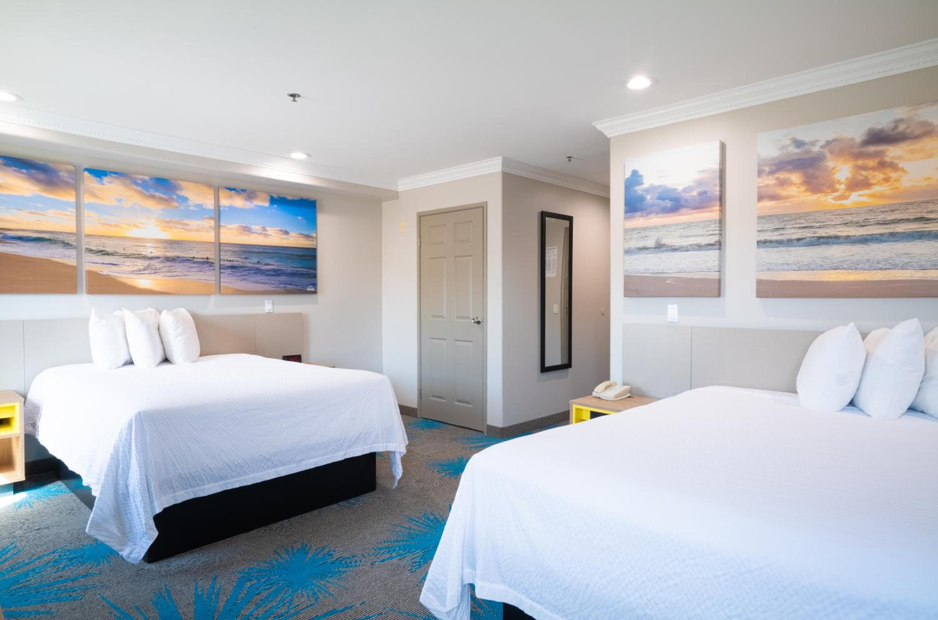 Days Inn by Wyndham Santa Monica — 28