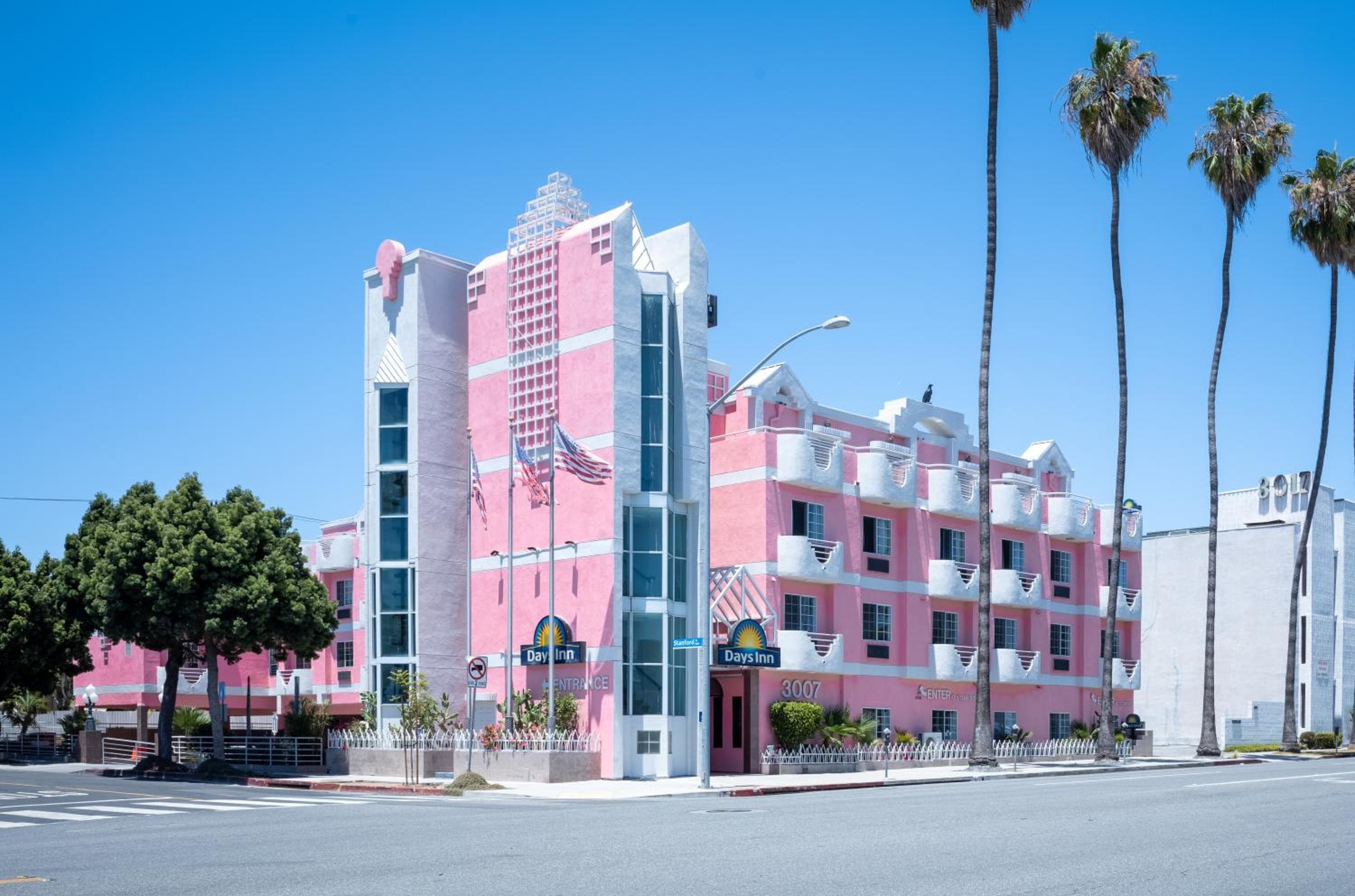 Days Inn by Wyndham Santa Monica — 26