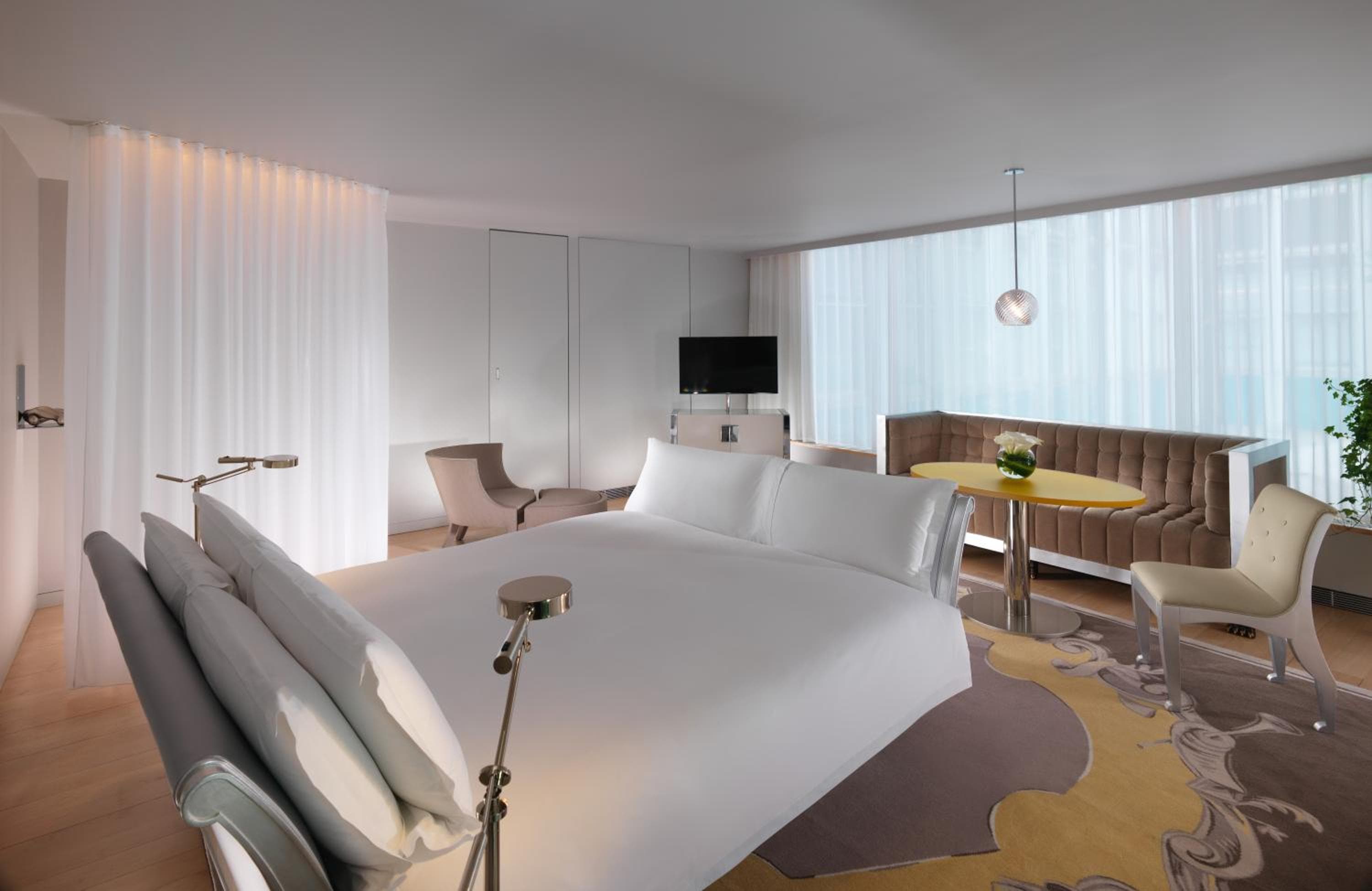 Sanderson London — 17