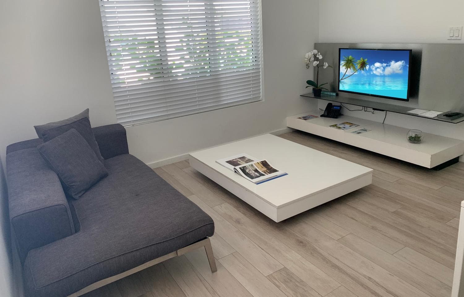 Beach Haus Key Biscayne Contemporary Apartments — 30