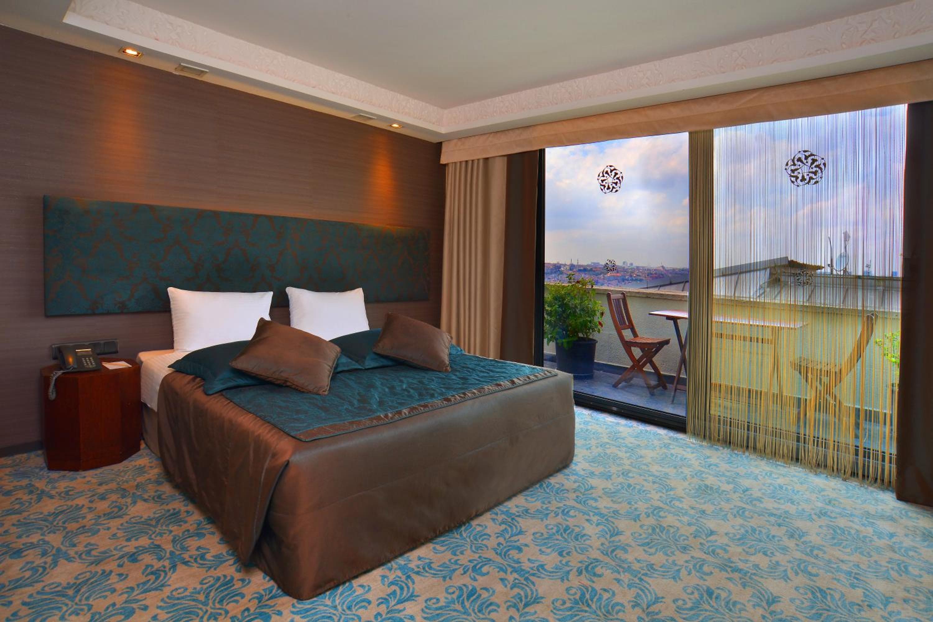 Pera Tulip Hotel — 7