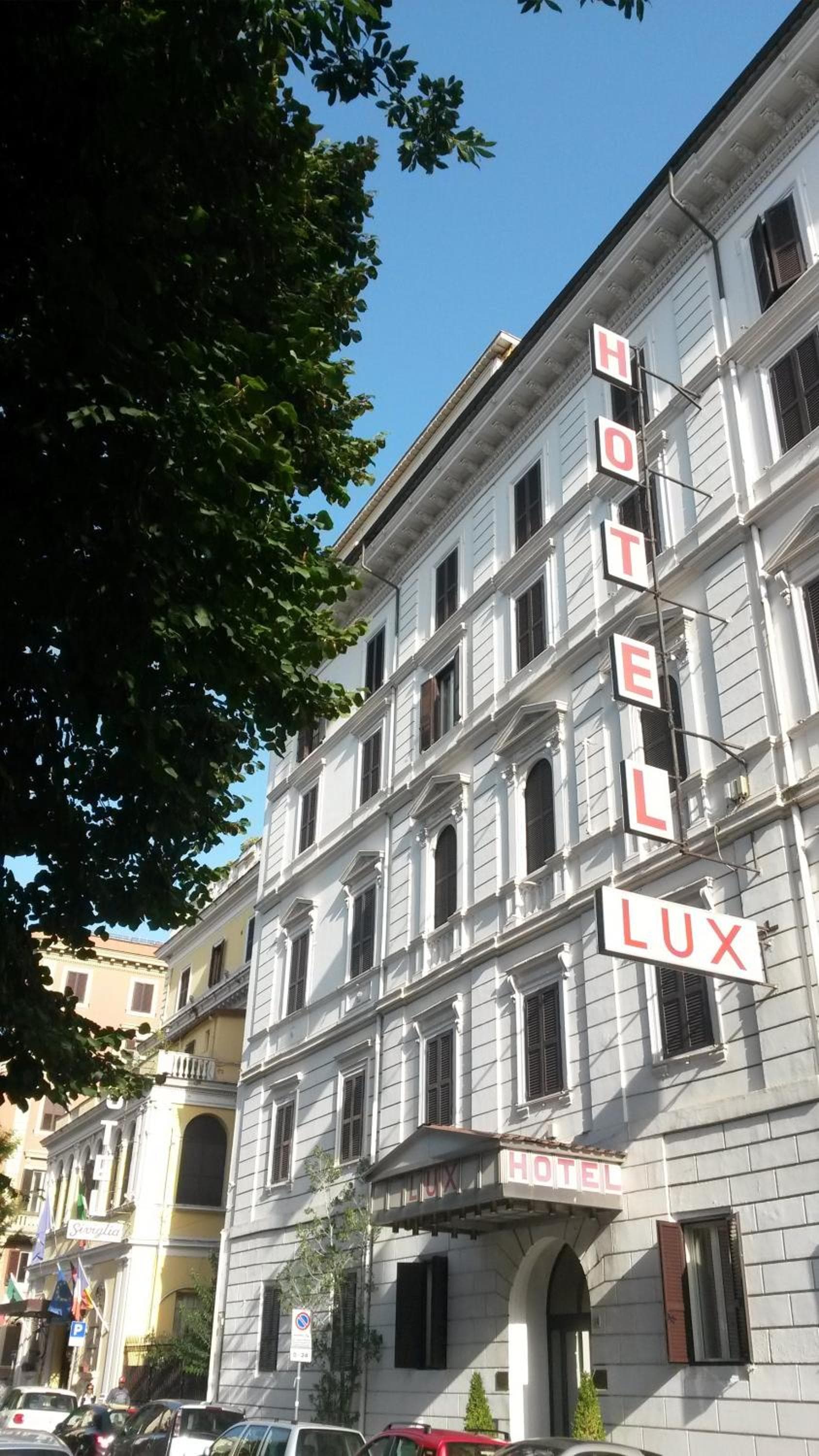 Raeli Hotel Lux — 1