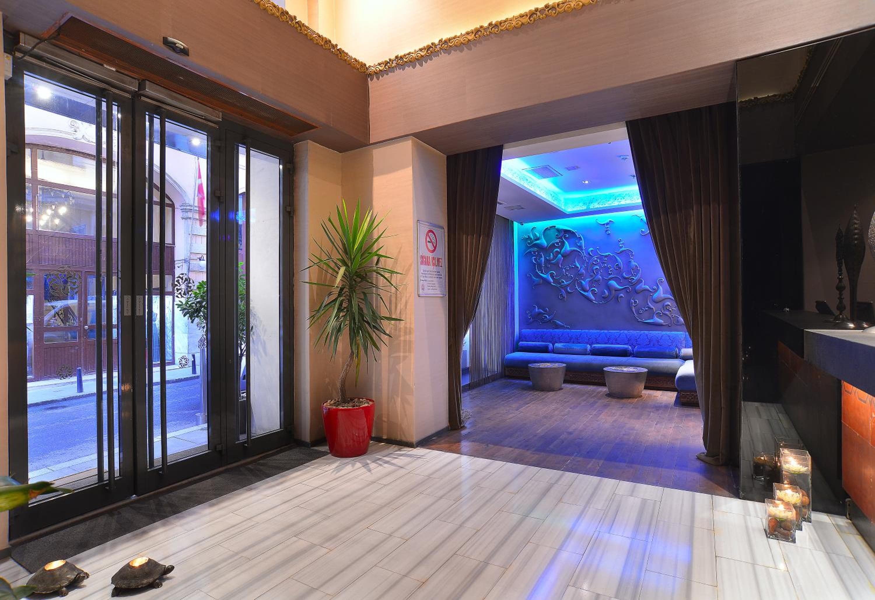 Pera Tulip Hotel — 27