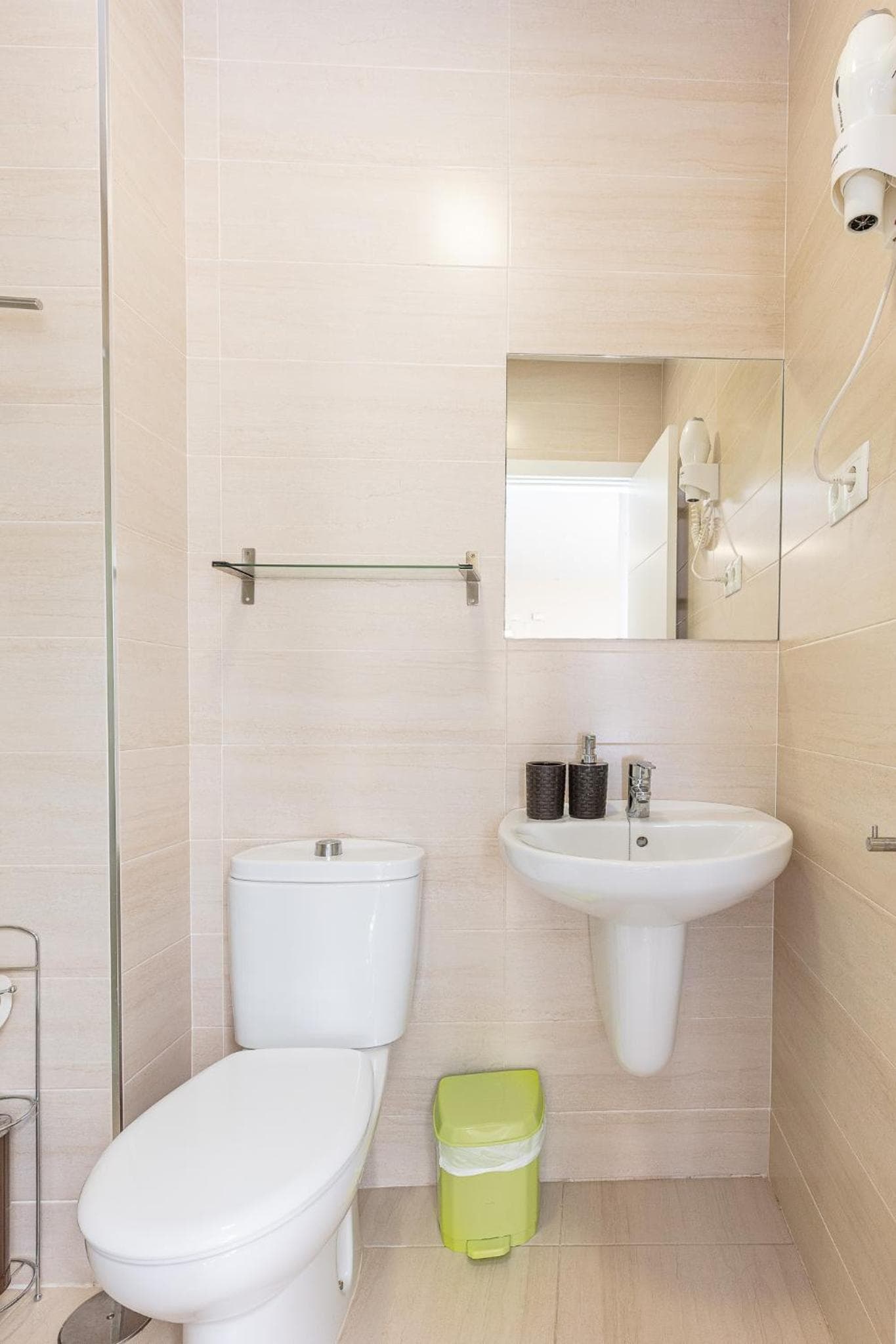 Apartamentos Lola Beach — 30