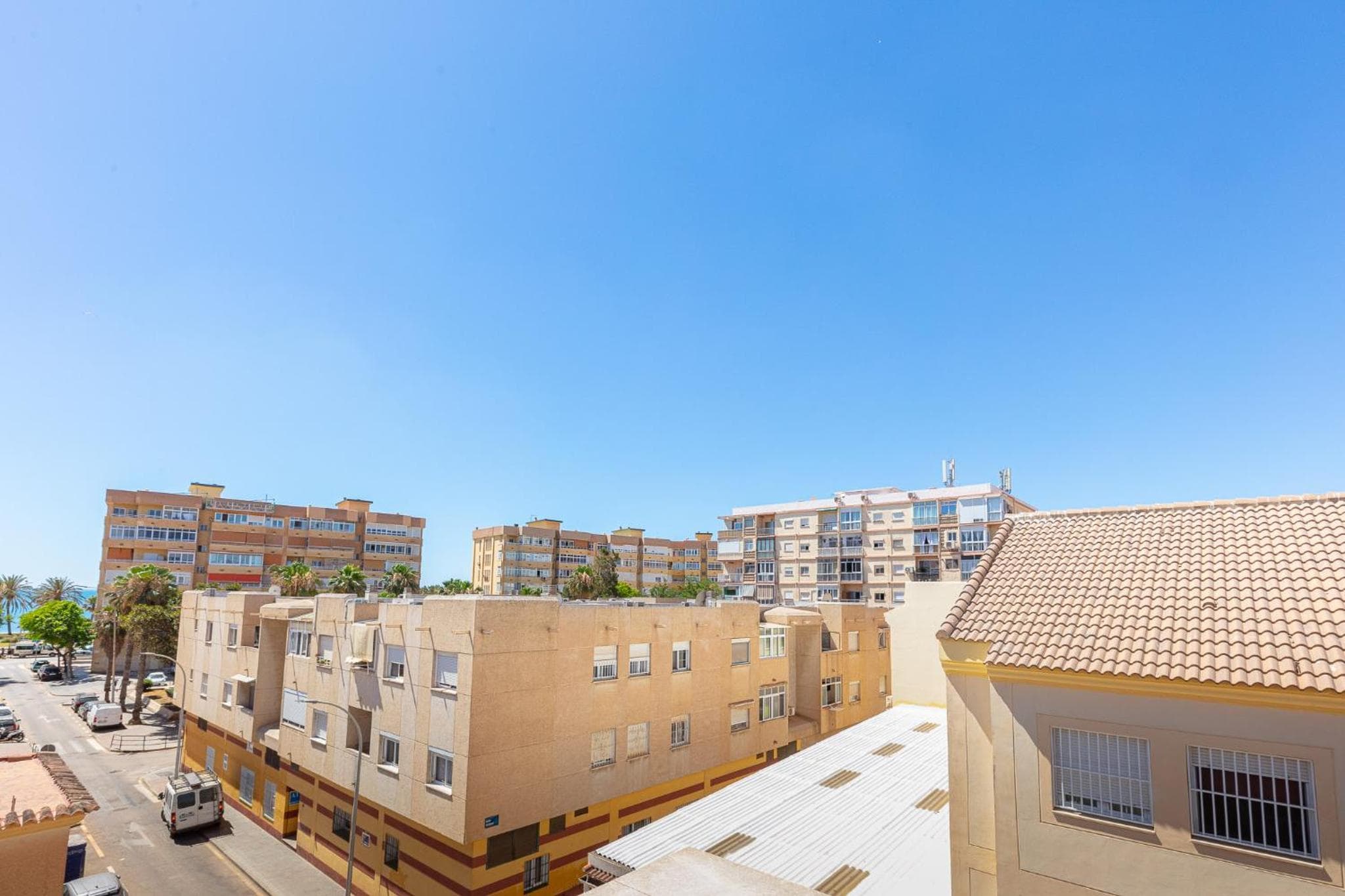 Apartamentos Lola Beach — 16