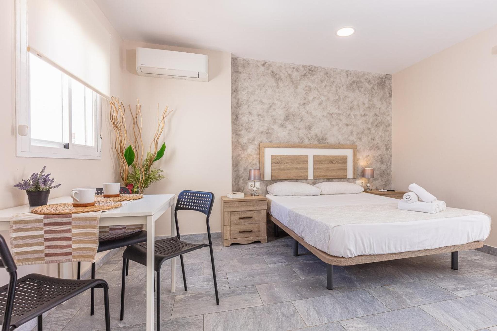 Apartamentos Lola Beach — 9