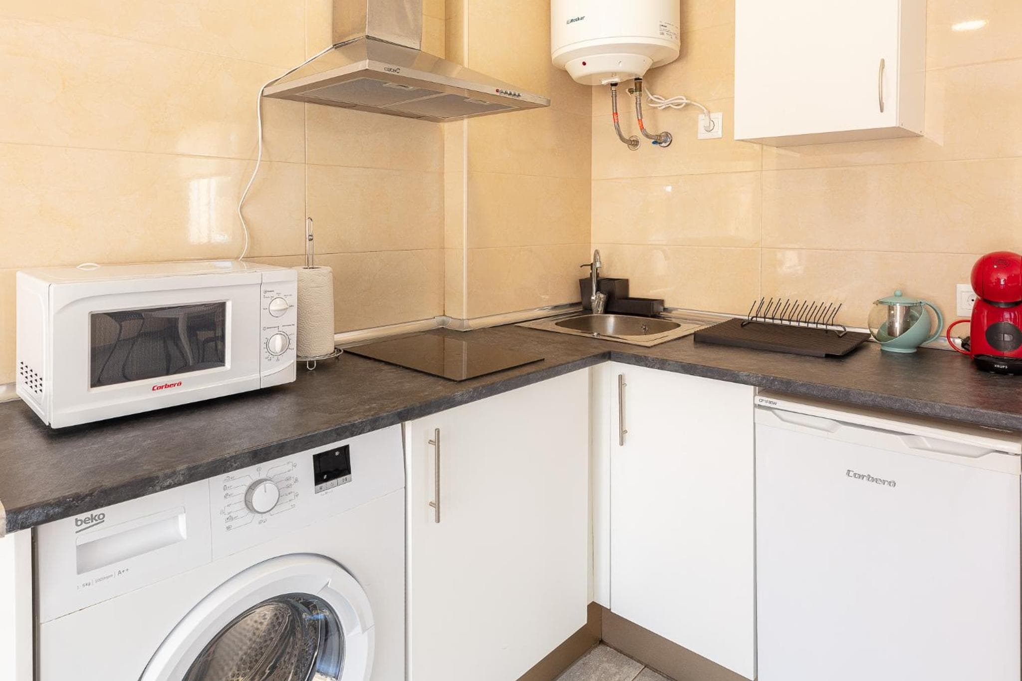 Apartamentos Lola Beach — 5