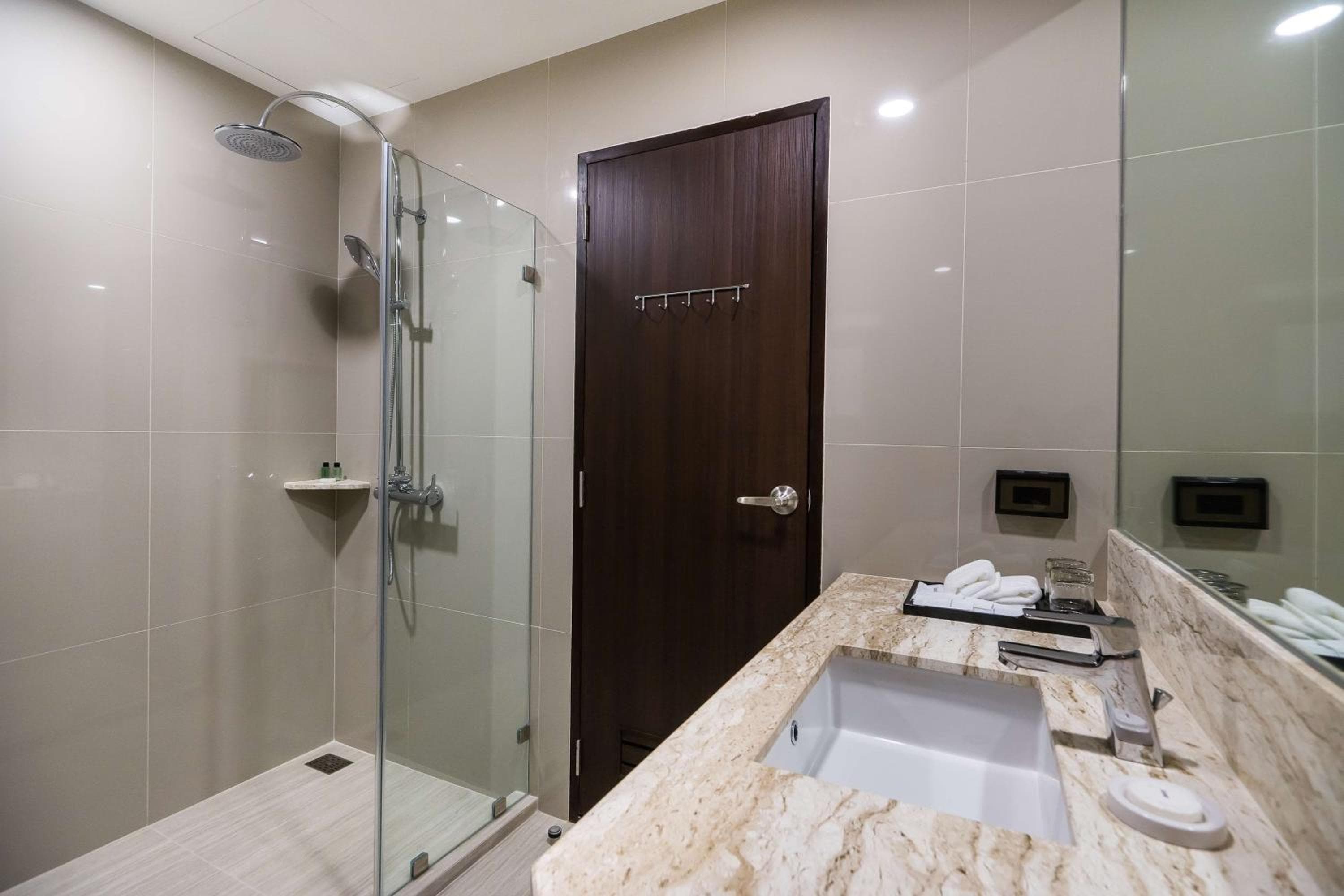 SureStay Plus di Best Western Sukhumvit 2 — 18