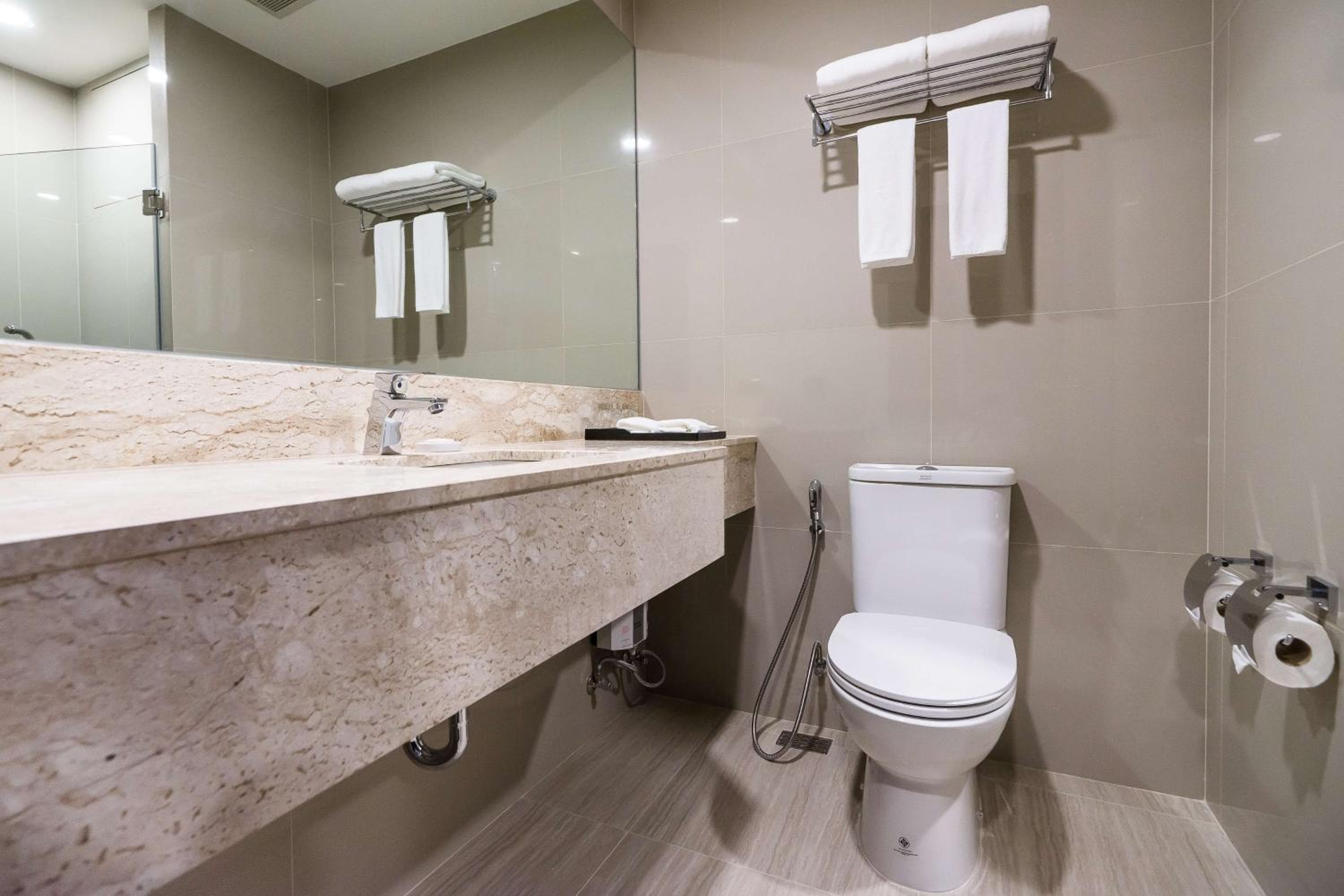 SureStay Plus di Best Western Sukhumvit 2 — 19