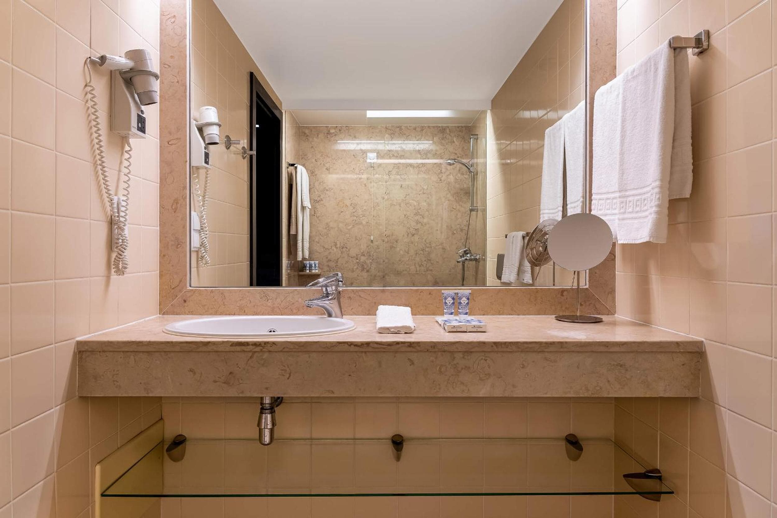 Hotel do Chiado — 8