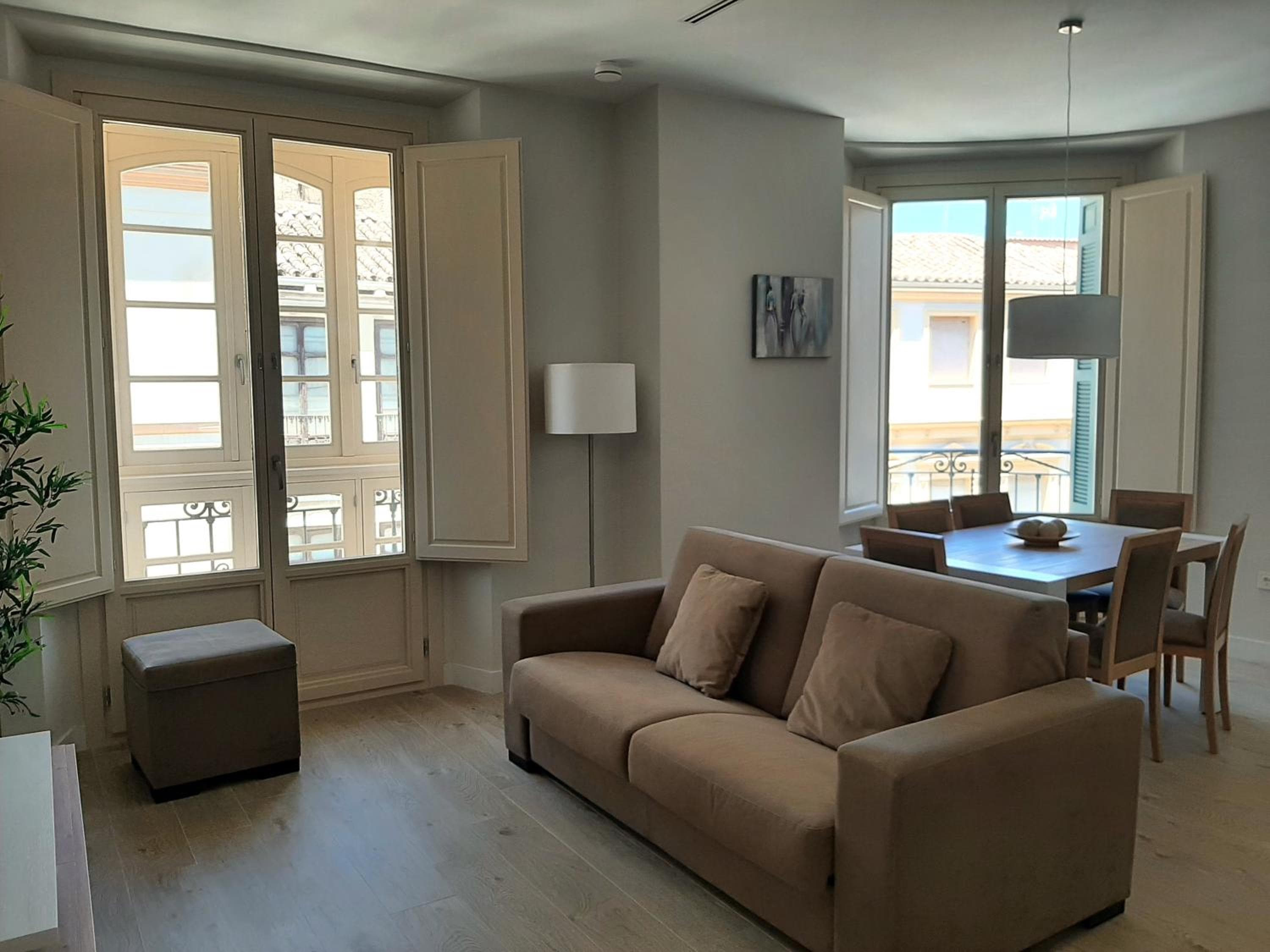 Apartamentos Pinar Málaga Centro - Carretería — 18