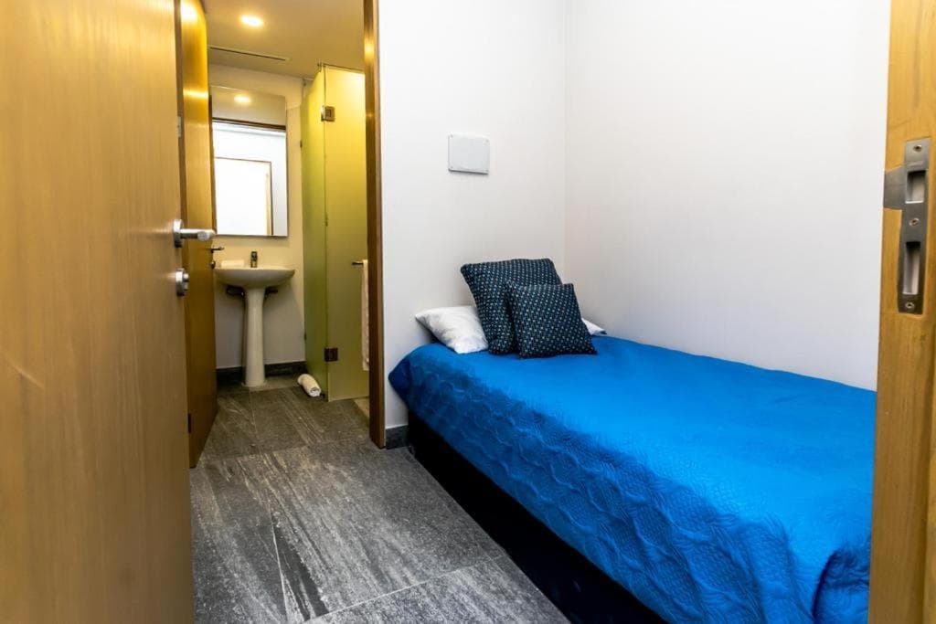 Luxury 3 BR Condo rooftop pool, near the beach — 5