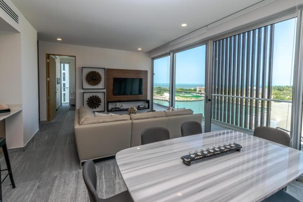 Luxury 3 BR Condo rooftop pool, near the beach — 16