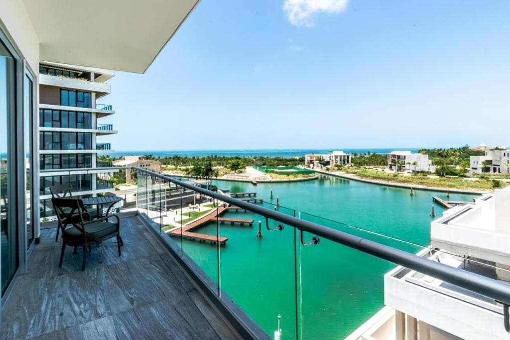 Luxury 3 BR Condo rooftop pool, near the beach — 8