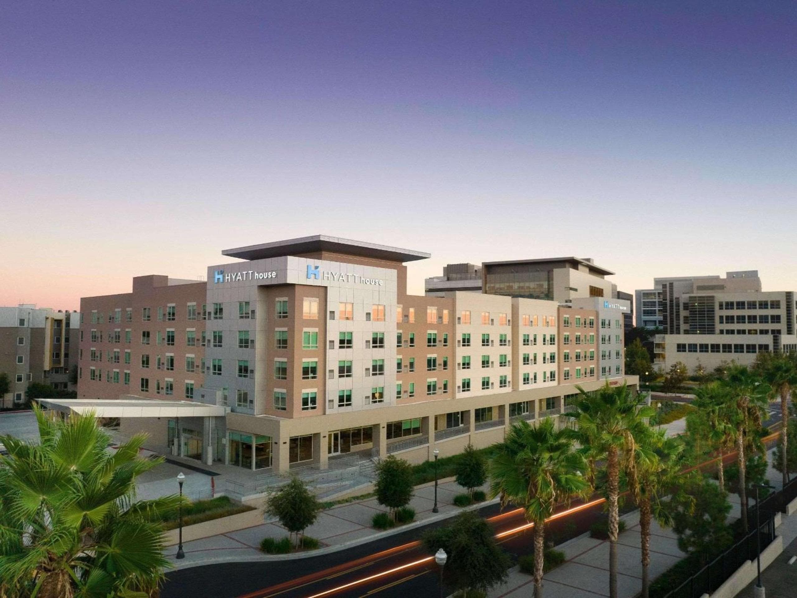 Hyatt House LA - Centro Médico Universitario — 1