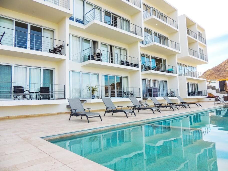 BEAUTIFUL OCEAN VIEW CONDO, 3BR 3.5 BT — 2