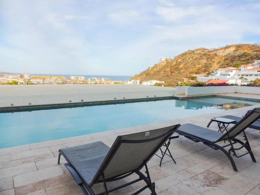 BEAUTIFUL OCEAN VIEW CONDO, 3BR 3.5 BT — 24