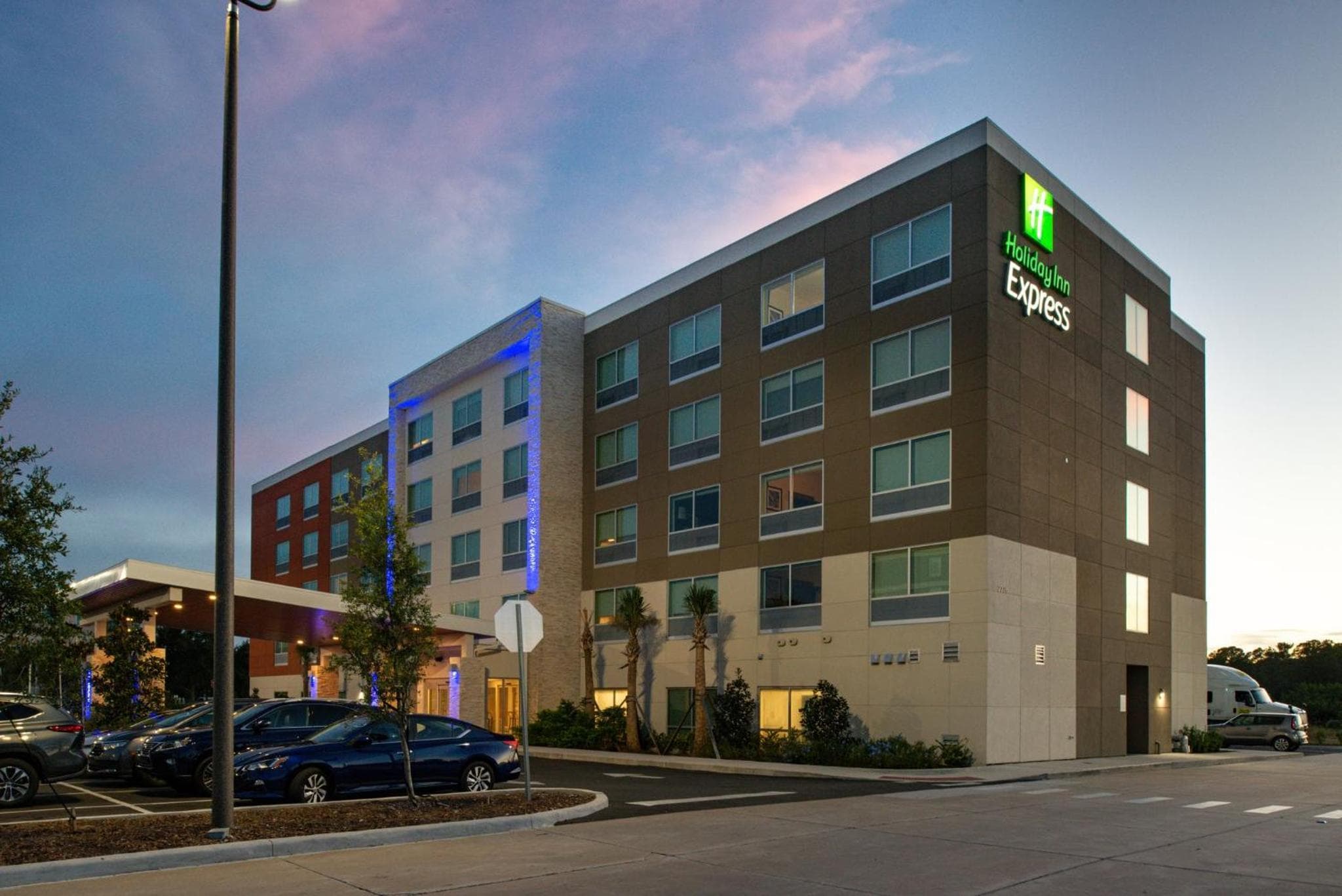 Holiday Inn Express Orlando - South Park by IHG — 1
