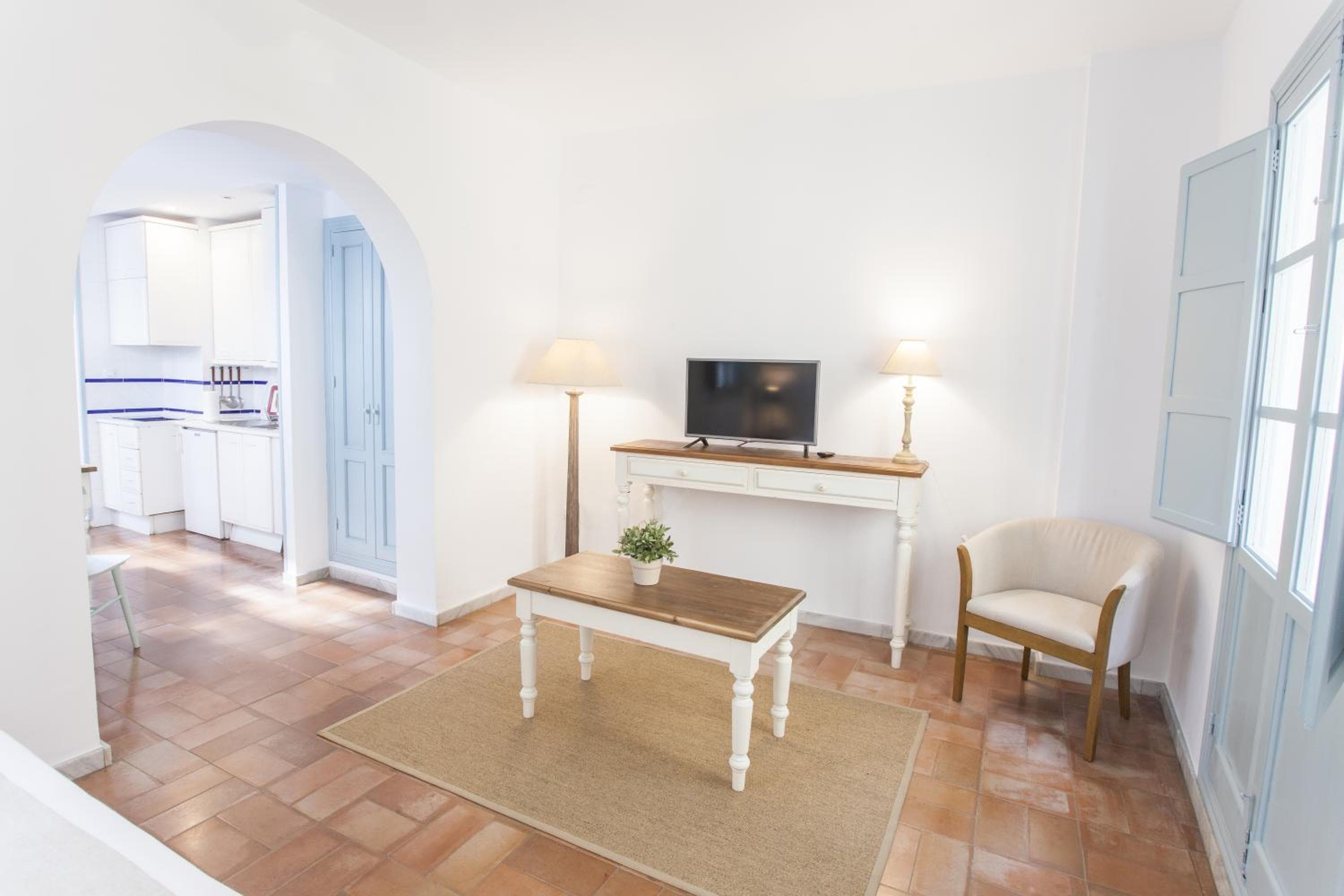Apartamentos Suites Santa Cruz — 26