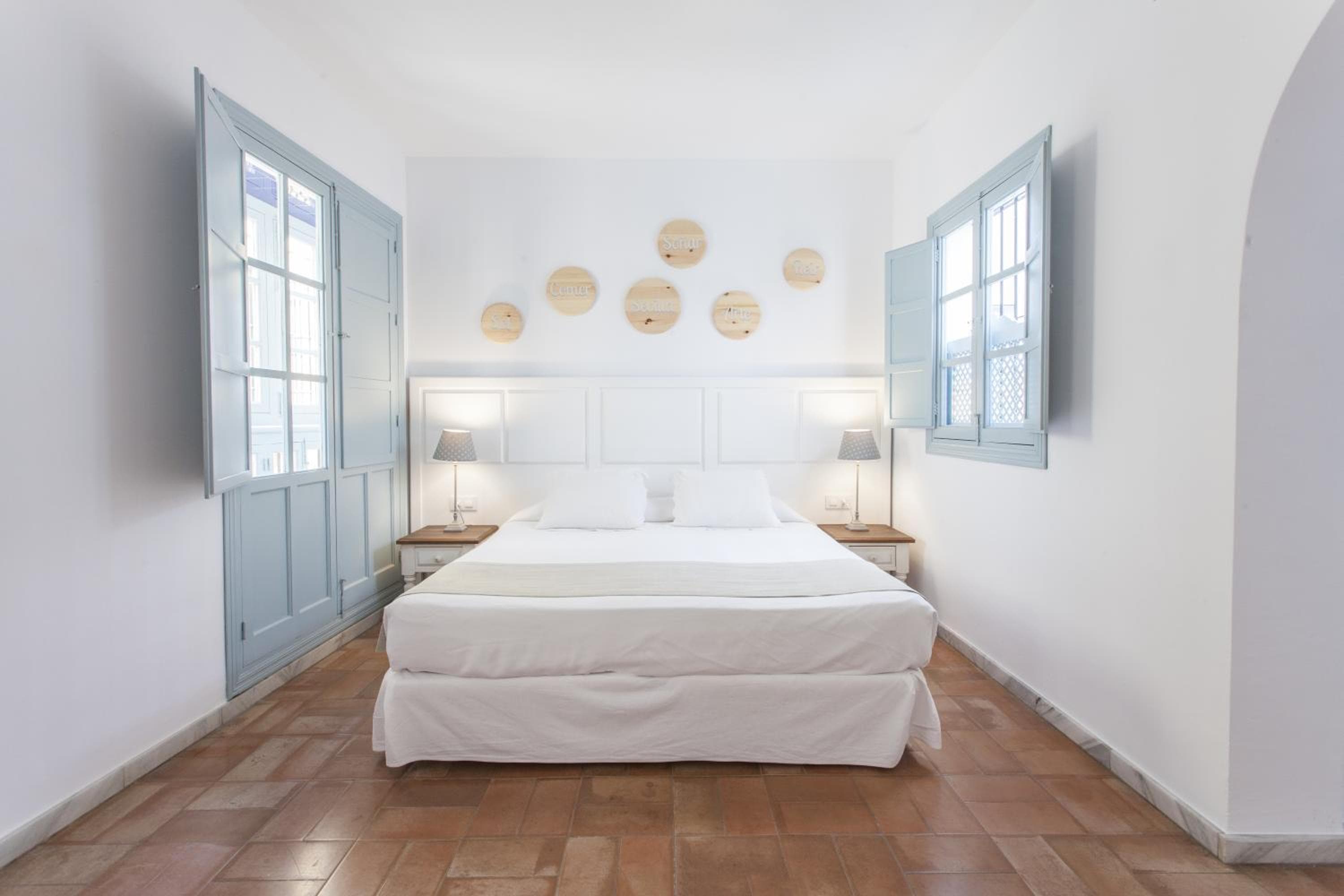 Apartamentos Suites Santa Cruz — 1