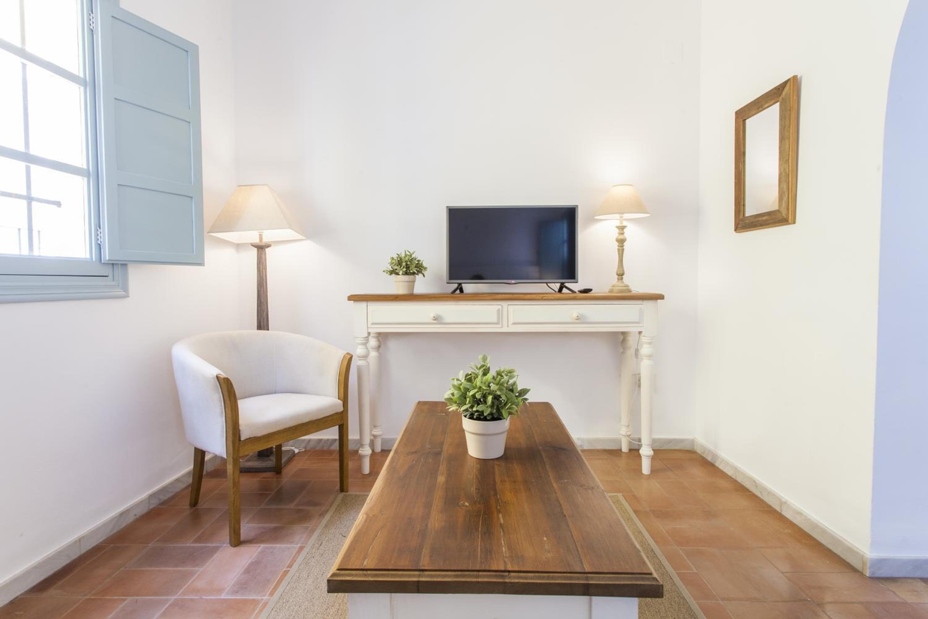 Apartamentos Suites Santa Cruz — 22