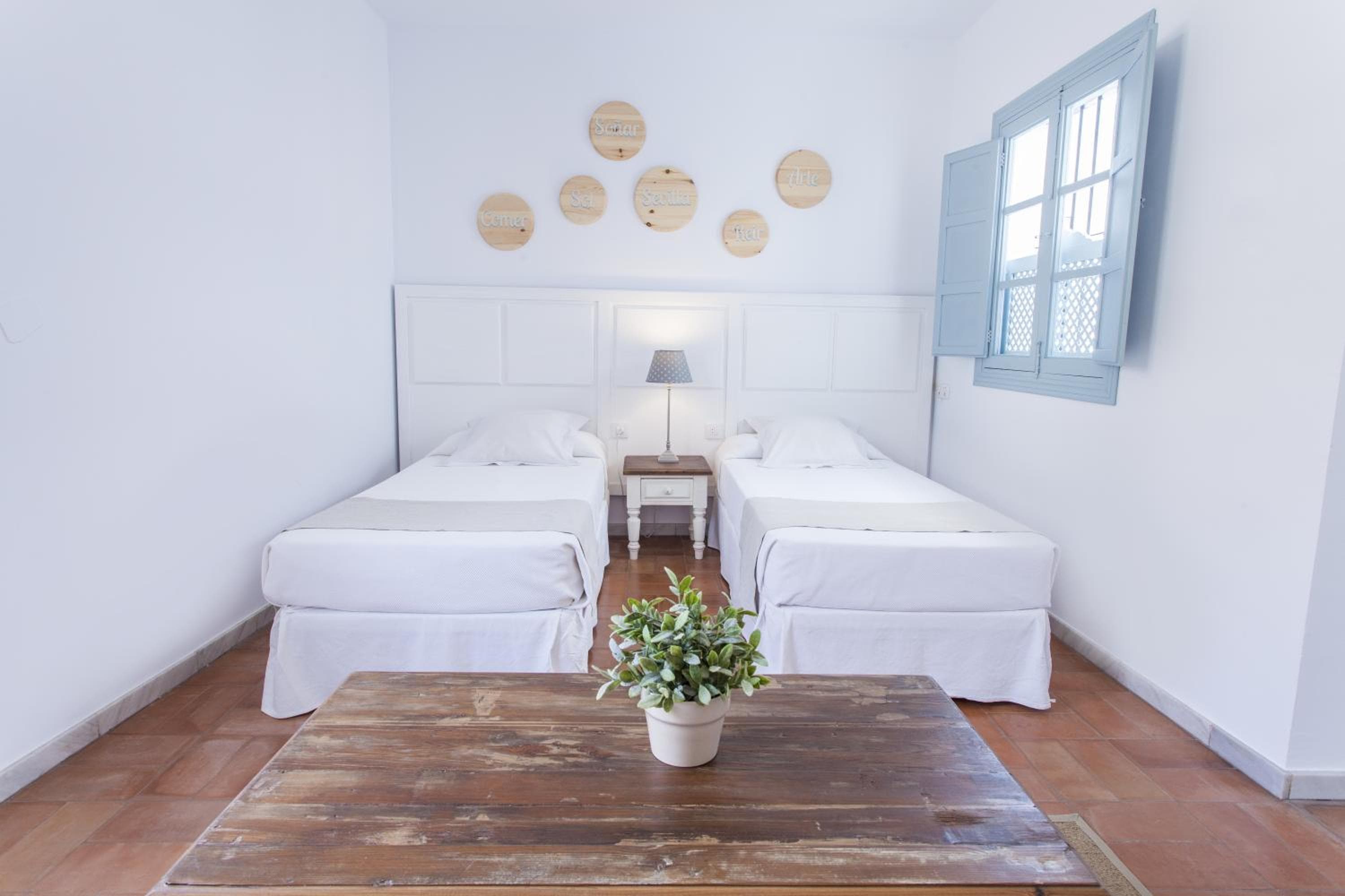 Apartamentos Suites Santa Cruz — 3