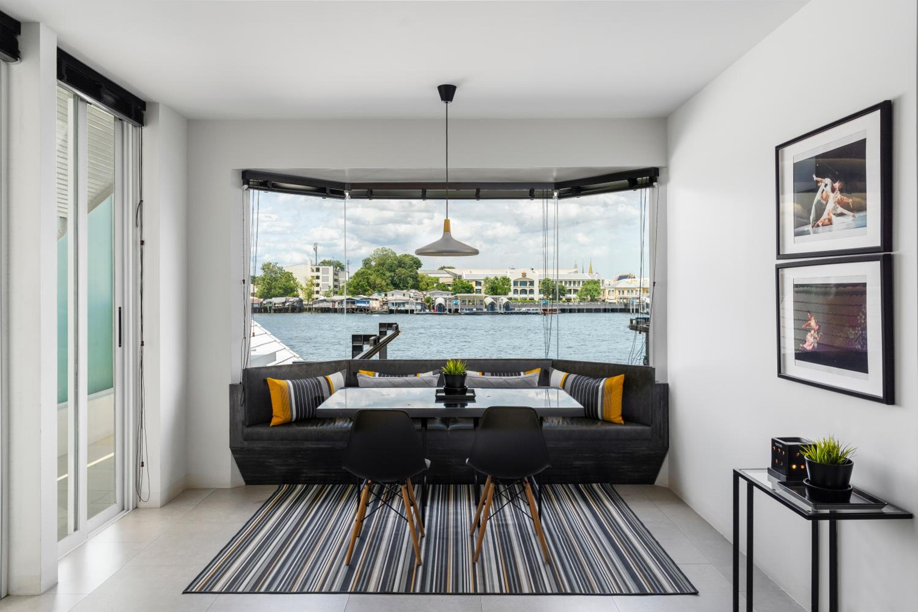 Theatre Residence — 27