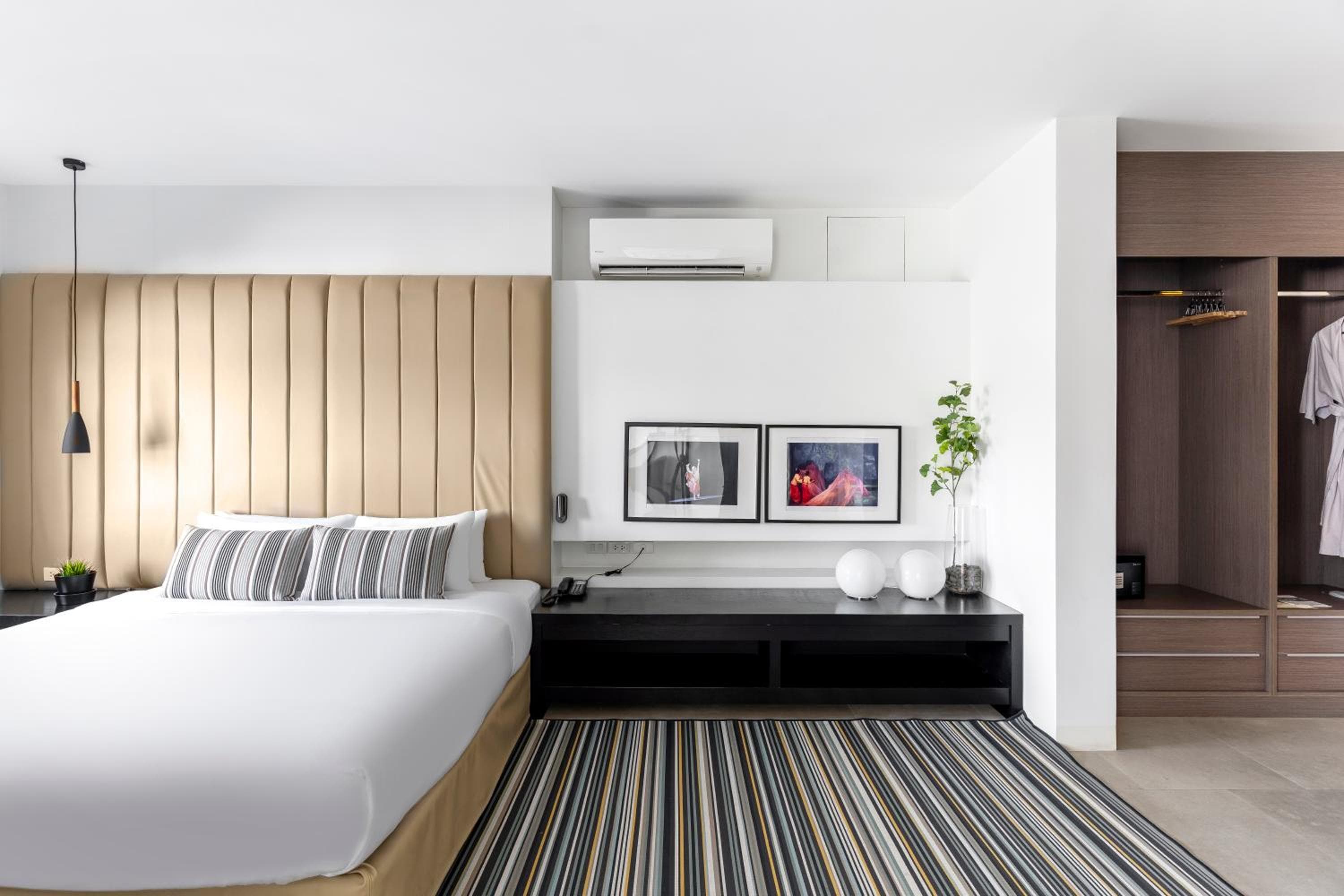 Theatre Residence — 6