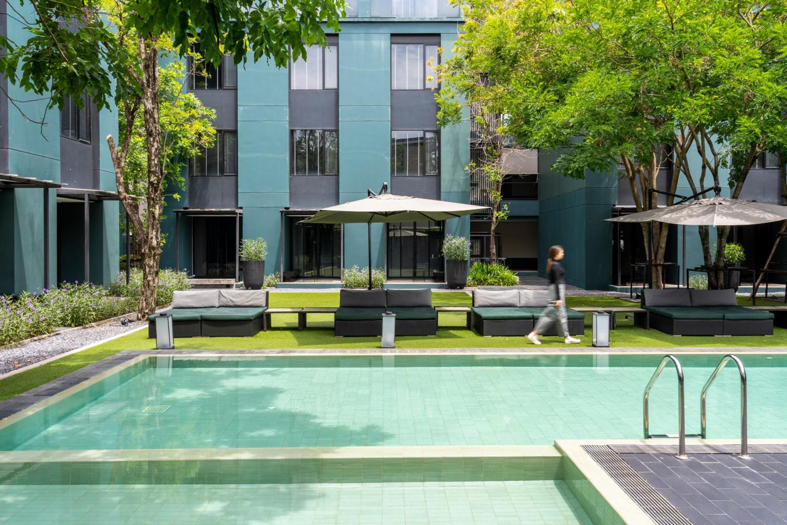 Theatre Residence — 5